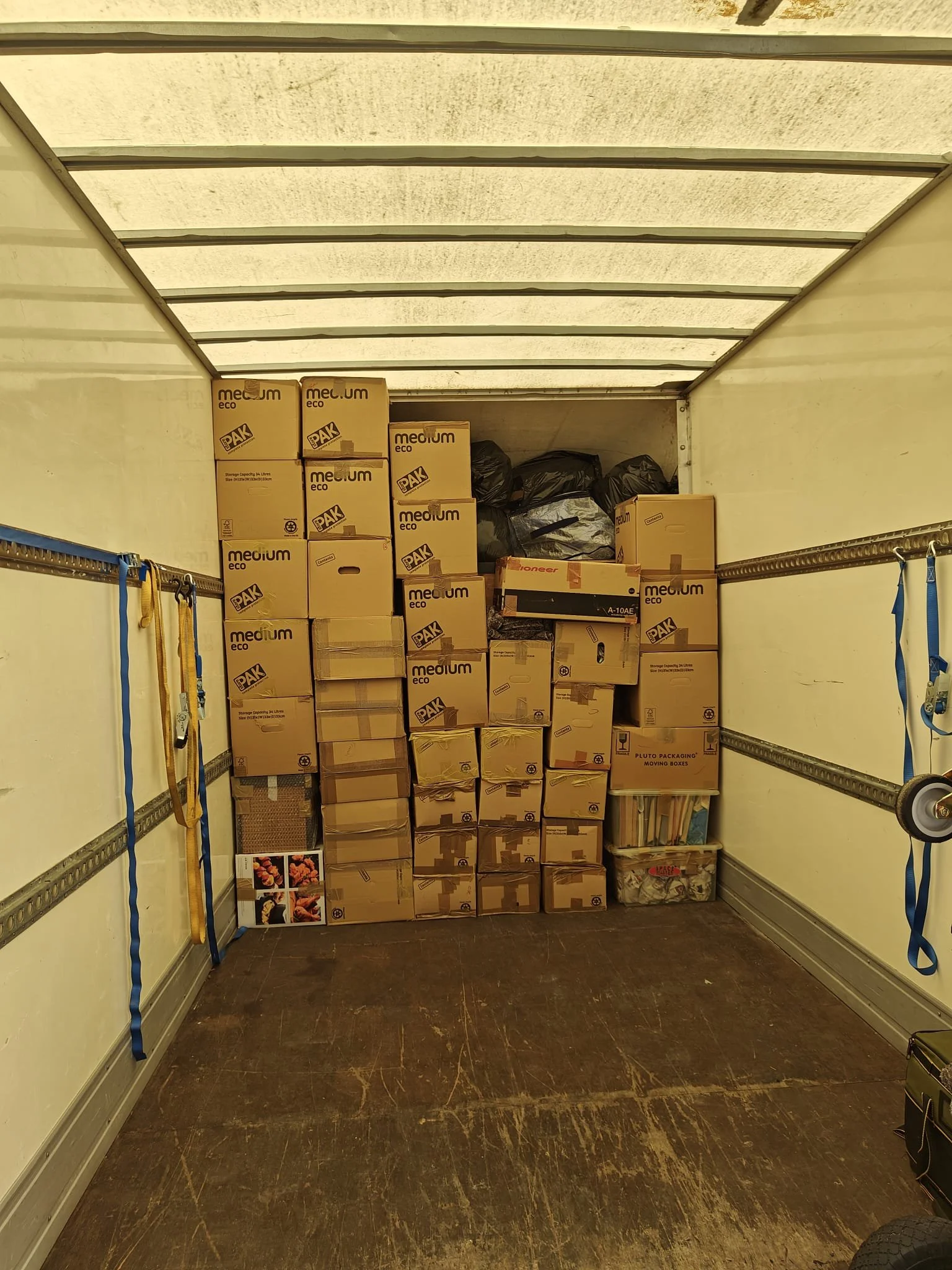 moving-boxes-house-removal.jpeg