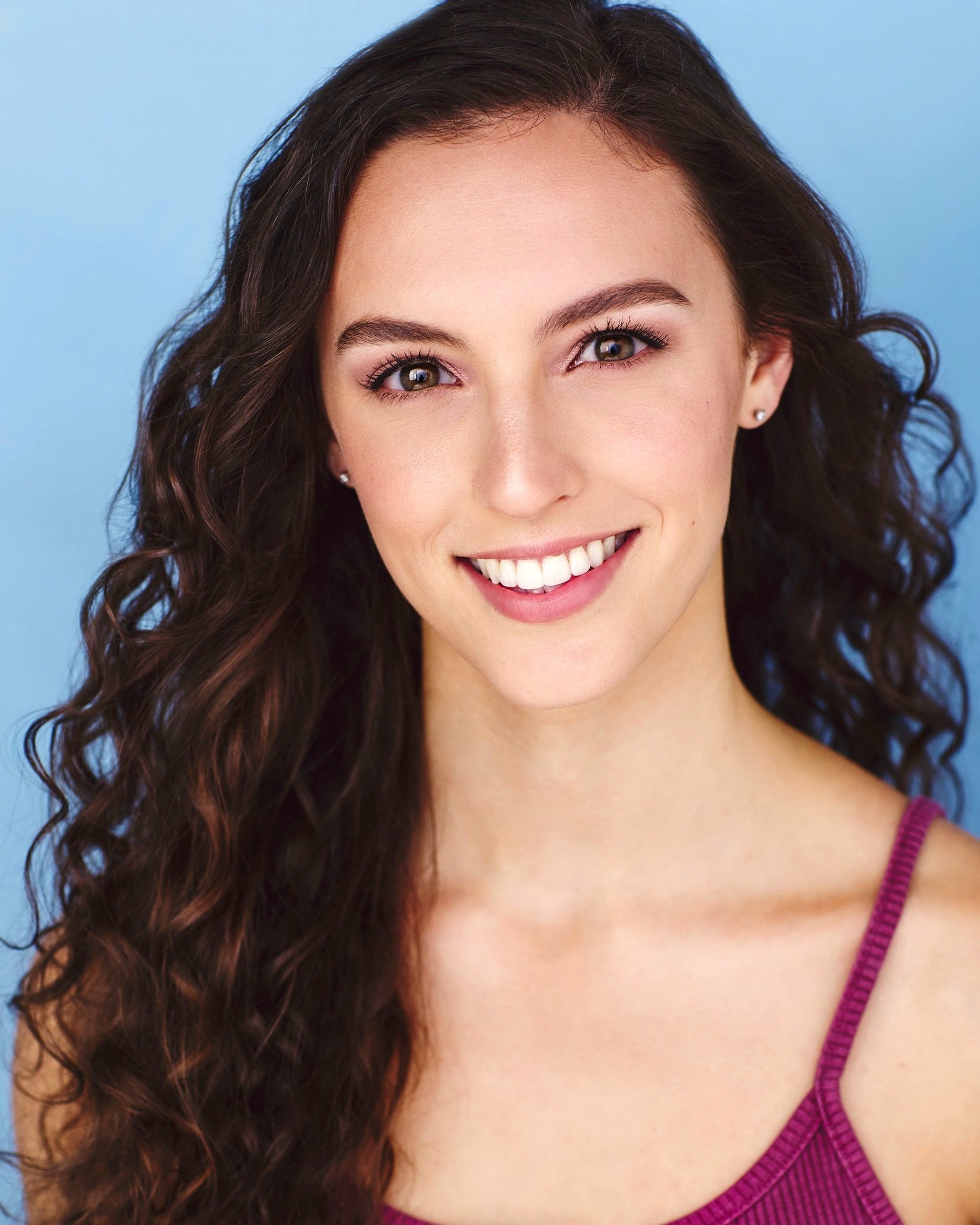 Elana_V_Headshot for home page.jpeg