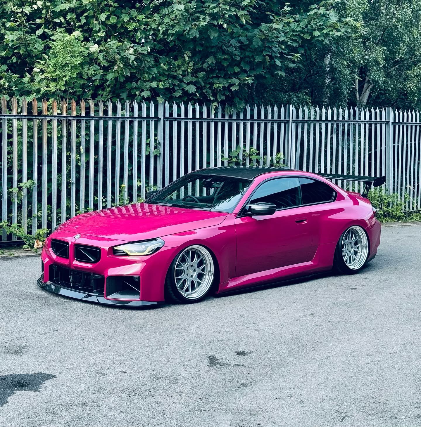Amaar&rsquo;s M2 in @inozetek ruby star 🩷

We recently had the car back for a wrap check and a few adjustments, including fitting new carbon kidney grills supplied by @r44performance 

Got an idea for a wrap or PPF? We&rsquo;re happy to help 📲 

Cu