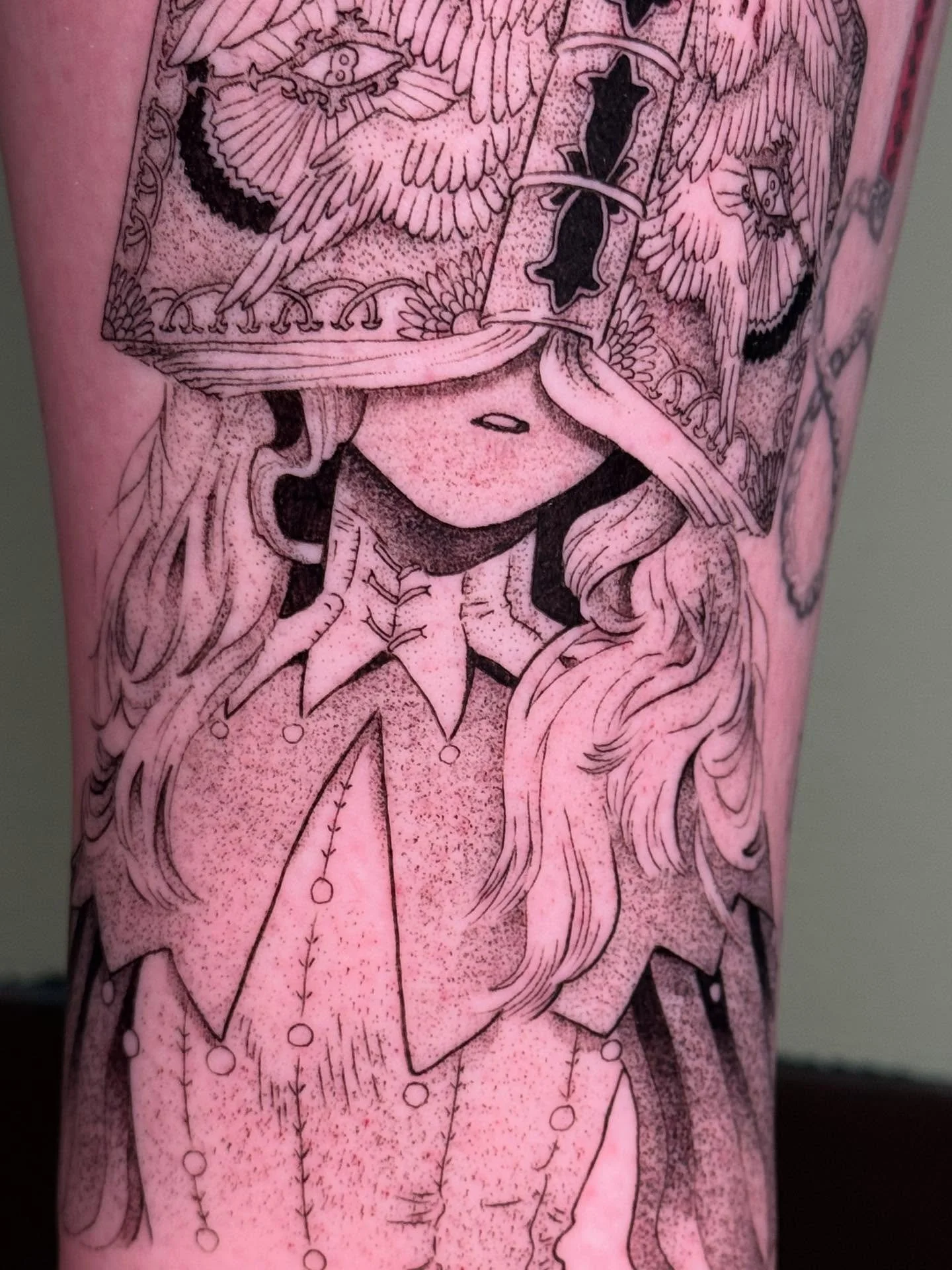 Thistle from Dungeon Meshi ❤️ Obsessed with the little details of this piece 😍 
#dungeonmeshi #dungeonmeshitattoo #sanantoniotattoo #animetattoo #austintattoo #dallastattoo #sanantoniotattooartist