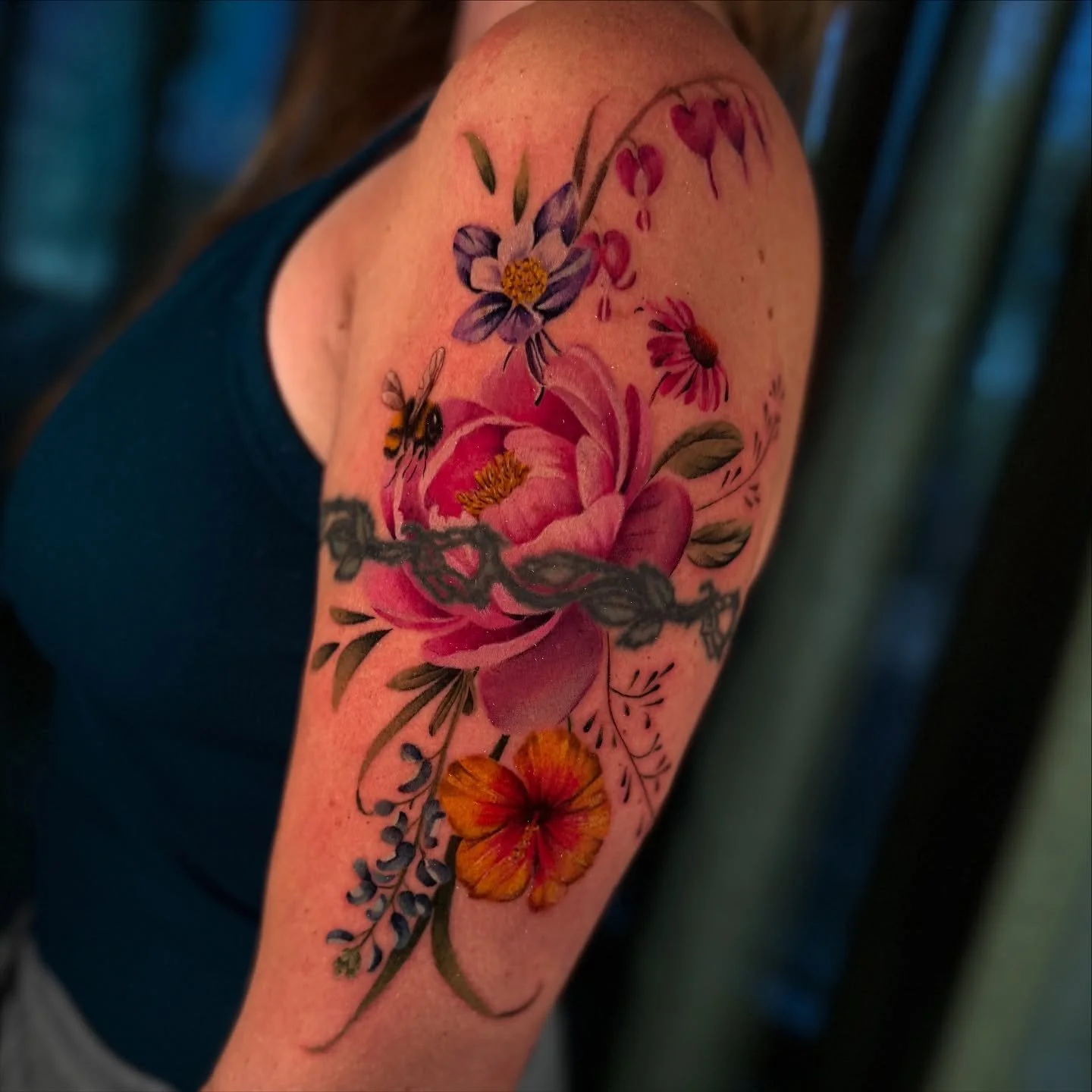 Flowers I’ve worked on recently ❤️ 
I also included what stencils/hand drawn stencils can look like before tattooing! Thank you all for your continued support and trust ❤️
#sanantoniotattooartist #flowertattoos #floraltattoos