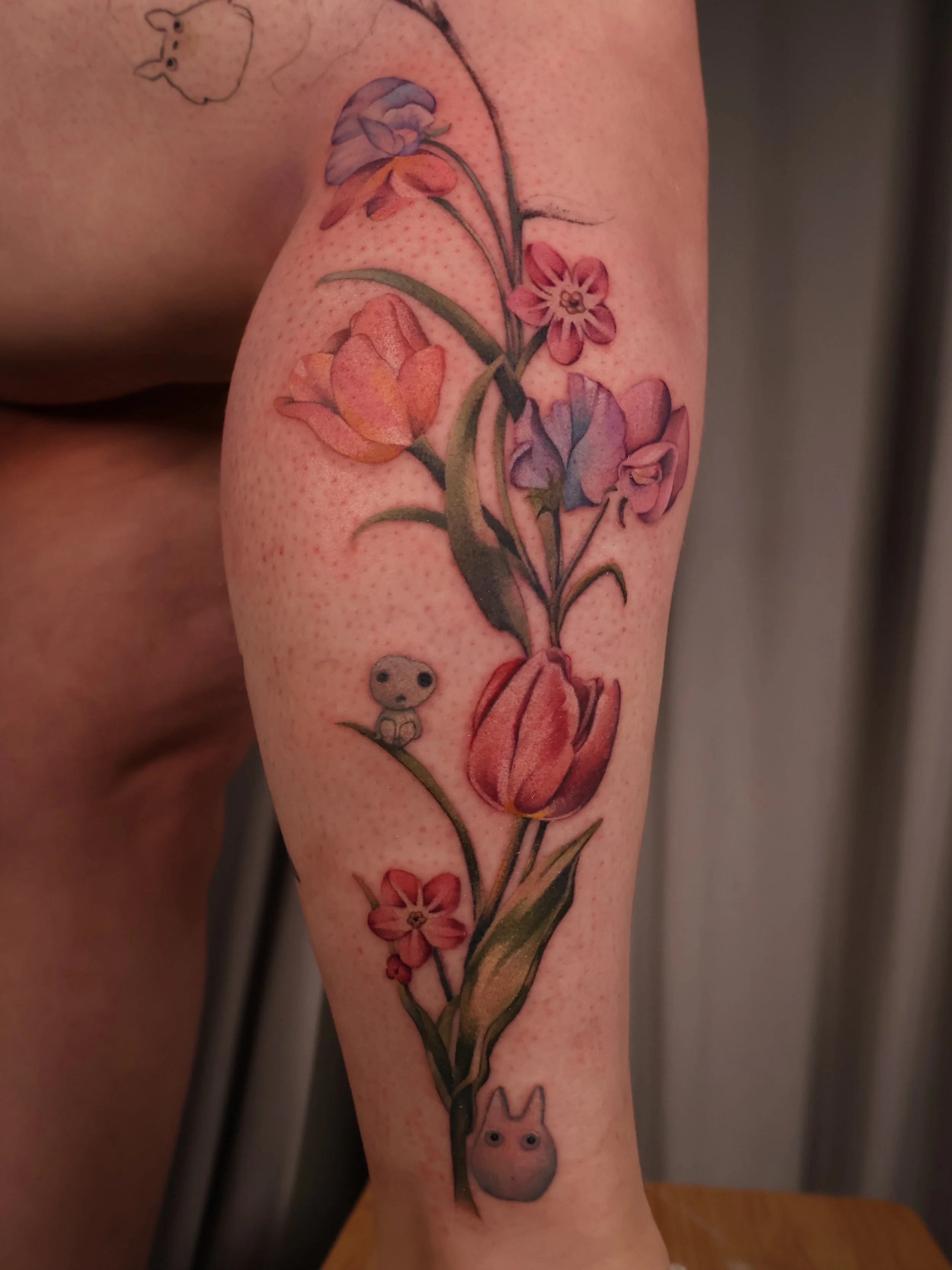Recent works and some WIP 🥰

My books open July 11th for September-December ! 

#sanantoniotattooartist #austintattooartist #floraltattoos #studioghiblitattoos
