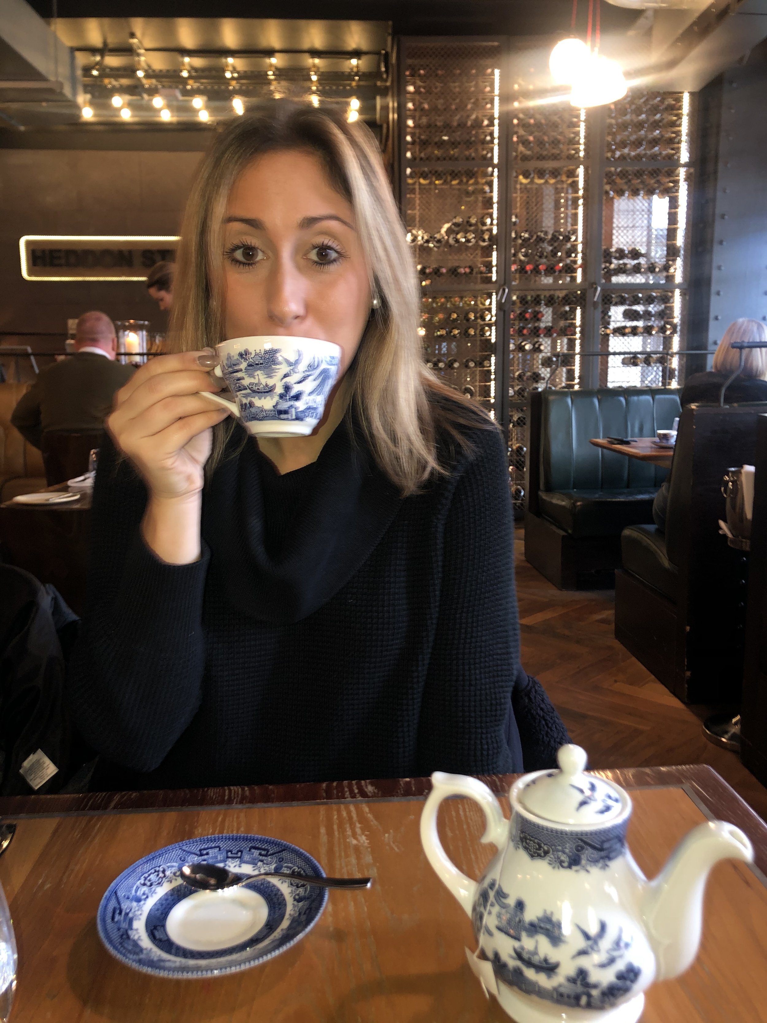 How I Navigate Coffee Shops + Quick Bites Safely