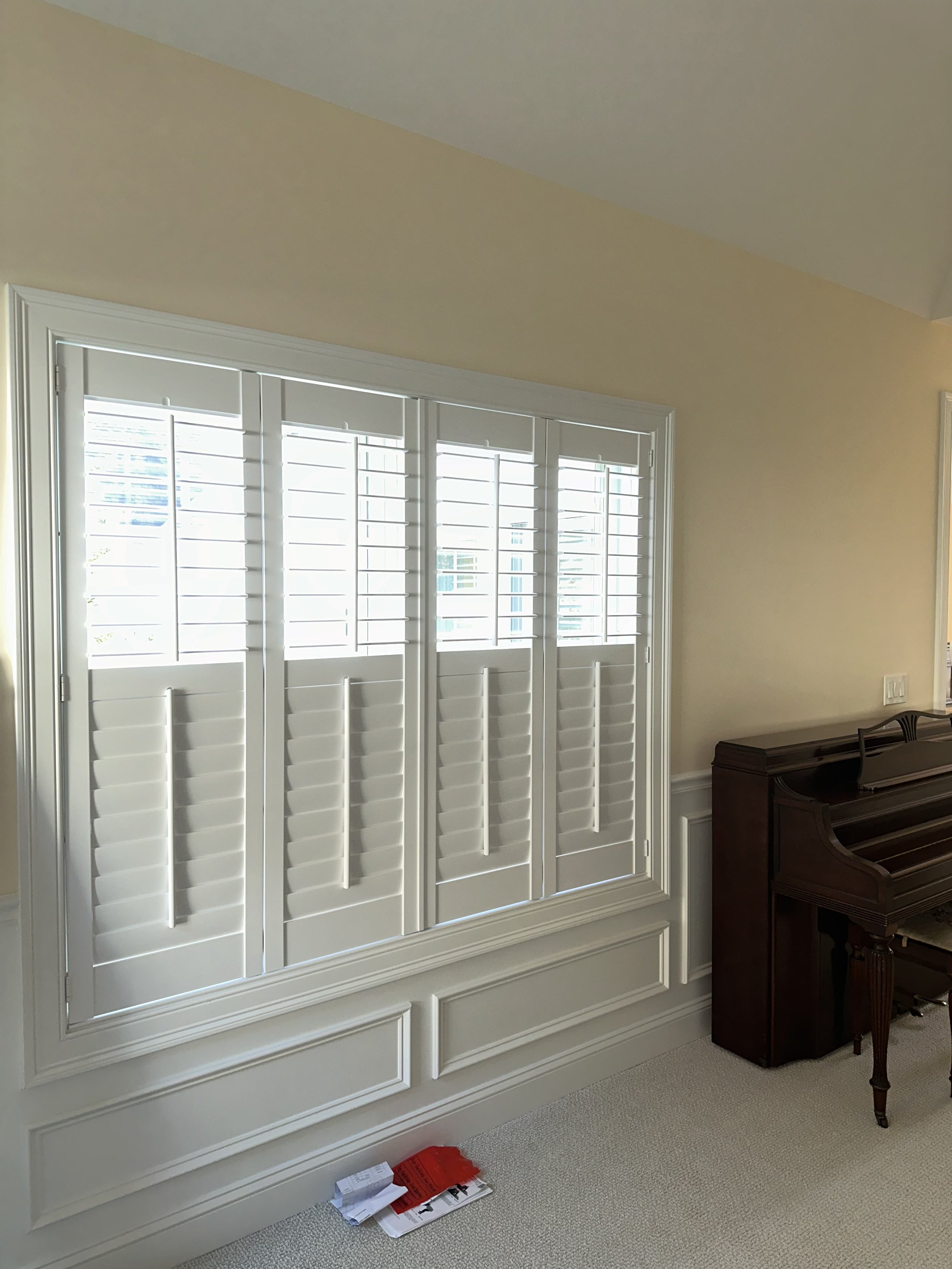 PlantationShutter_LivingRoom_SpaceEC_04.jpg