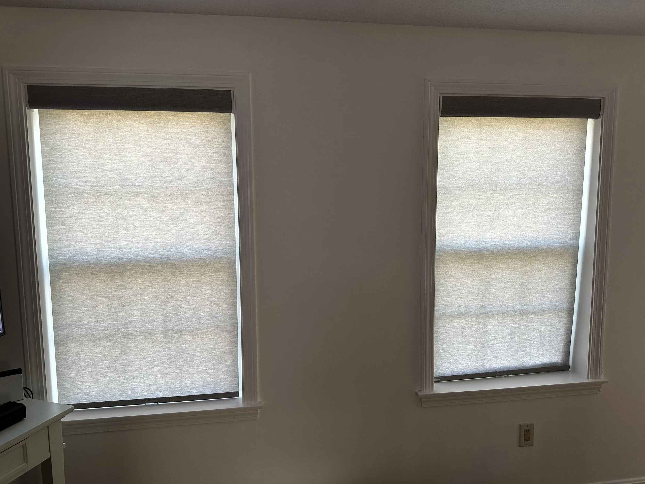 RollerShade_Window_SpaceEZ_01.jpg