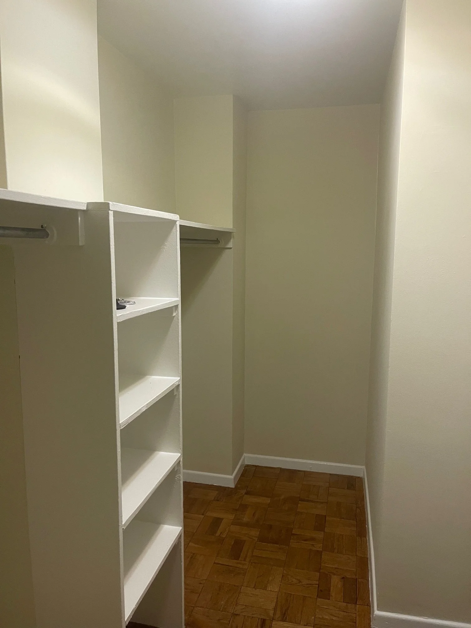 walk in closet.jpg