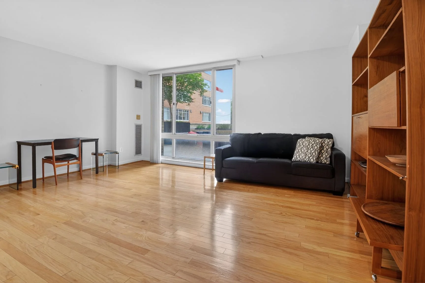0049--0006_great+main+roomjpg.jpg
