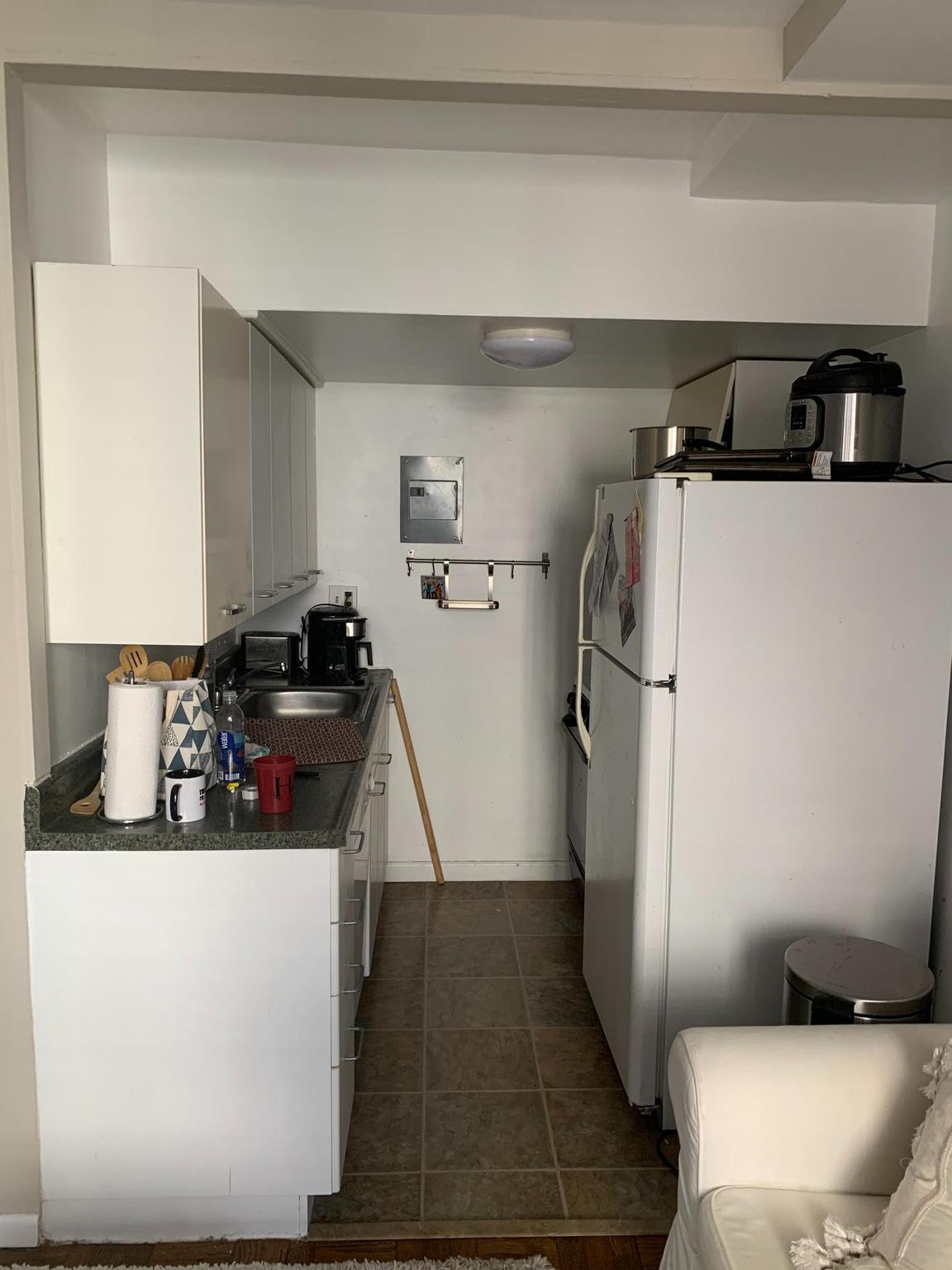 Claridge+811-S-+Kitchen.png