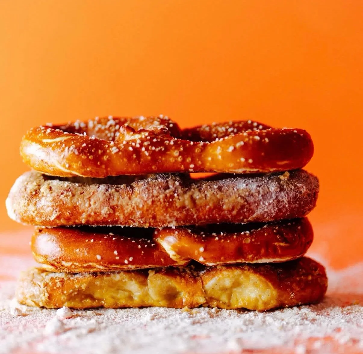 Beer and pretzels. Pretzels and beer. A perfect pairing. @croftonspretzels is joining us tonight from 5-8pm. Come join us on a beautiful Thursday evening in the Port City. 🍻🥨

#wilmingtonnc #wilmington #pretzels #beer #foodtruck #ncbeer #ilmbeer #c