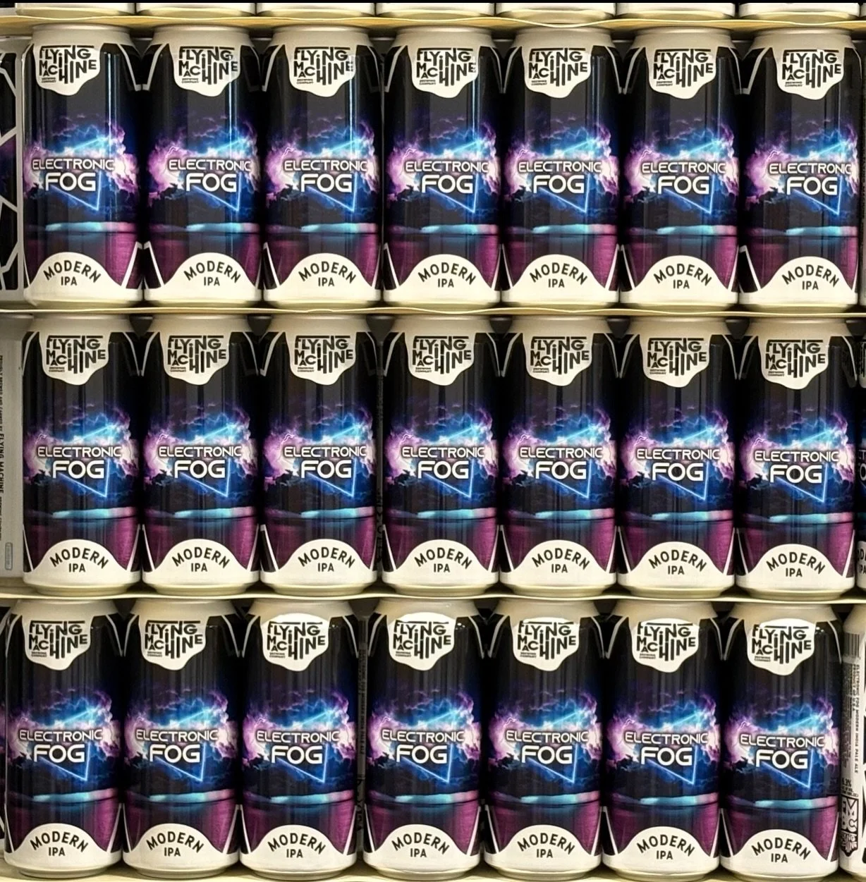 Warm up with us at the taproom today or grab a 4-pack, 6-pack, or 12-pack of your favorite Flying Machine beer to-go! To us, it seems like an Electronic Fog Modern IPA or Night Sessions Stout kind of a day, but the choice is yours. See you soon!

#wi