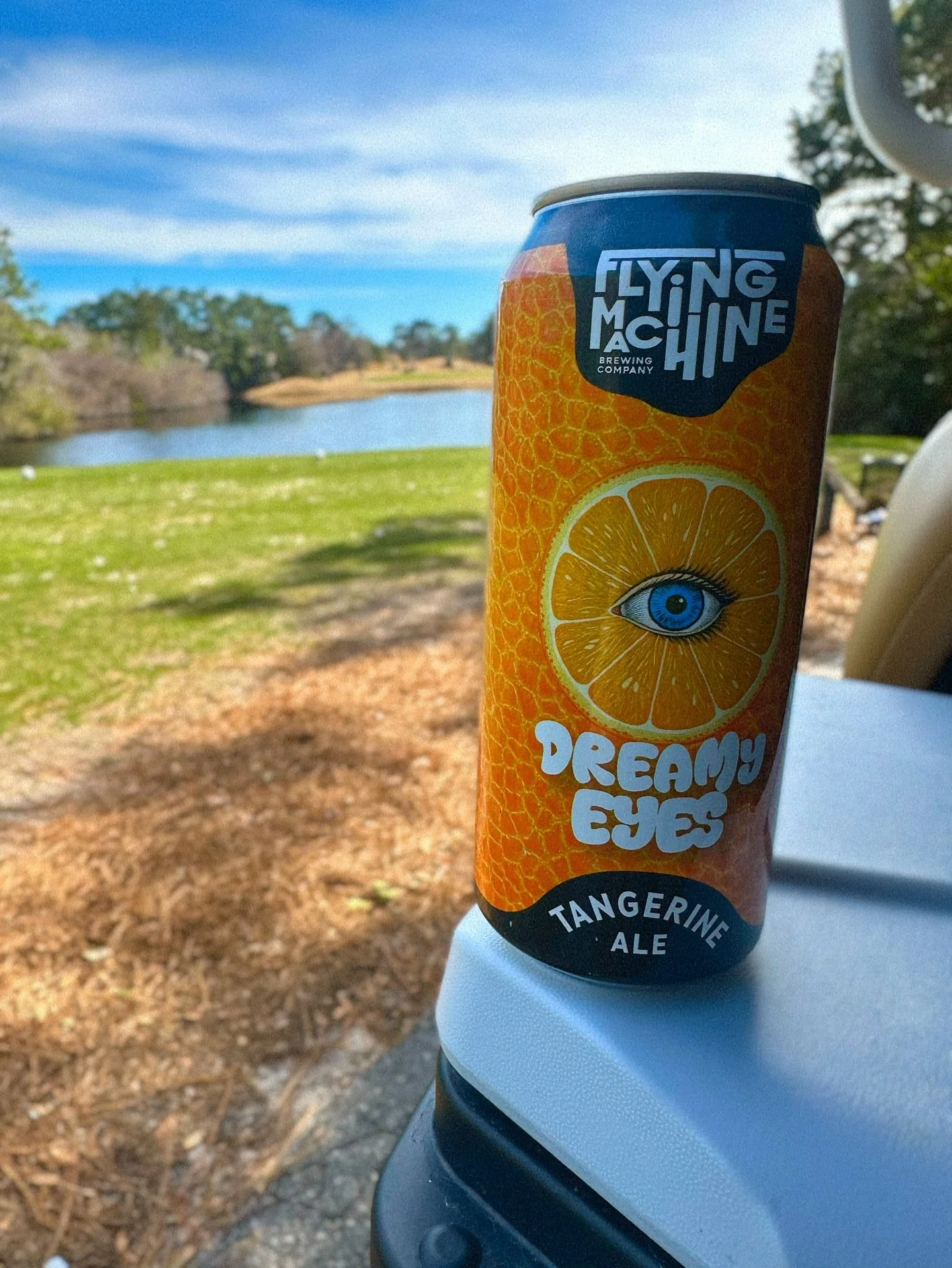 Fairway views and a cold Dreamy Eyes Tangerine Ale in the cart 🍊🍻

If the swing&rsquo;s off, at least the beer game is dialed in.

#golf #brewery #wilmington #drinklocal #beer