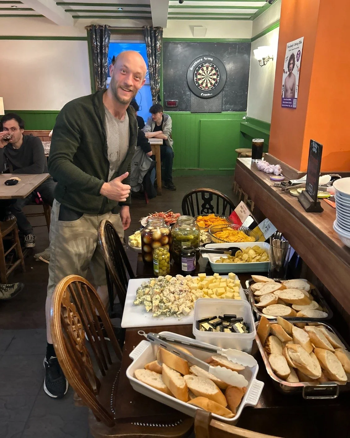 Once again, it&rsquo;s quiz time this evening! We&rsquo;ve got a lovely quiz brought to you by our brilliant GM Luke! Expect 20 questions, a picture round, prizes and cheese! It kicks off at 8pm so make sure to come down early to get a table! It&rsqu