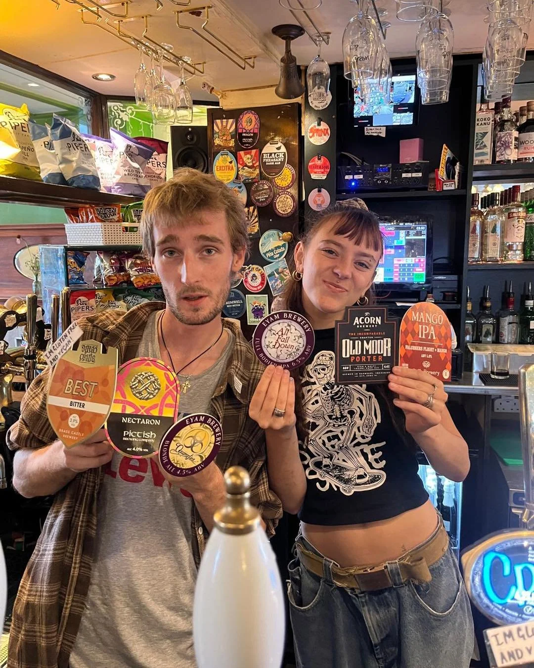 Happy Friday!

Here&rsquo;s what&rsquo;s on our lines this weekend! 

Still on our lines from Brass Castle is BEST! A brass coloured traditional special bitter, designed as a malt showcase and crammed with Golding hops.

Next up is Quarantine from Ey