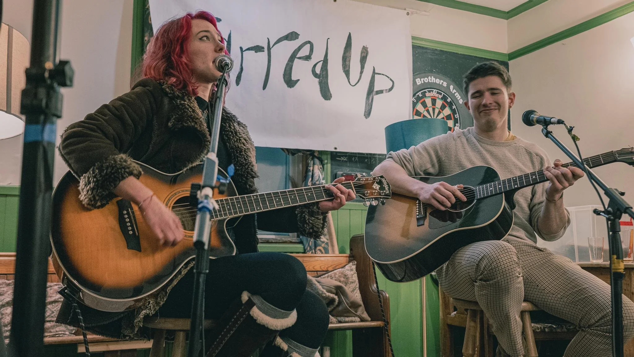 Happy Bank Holiday! 

What better way to celebrate the day off by coming down to @jarreduphq's Open Mic this evening! It all kicks off at 7pm so come down and play some tunes! You'll get a free pint for performing and there's a house guitar provided 