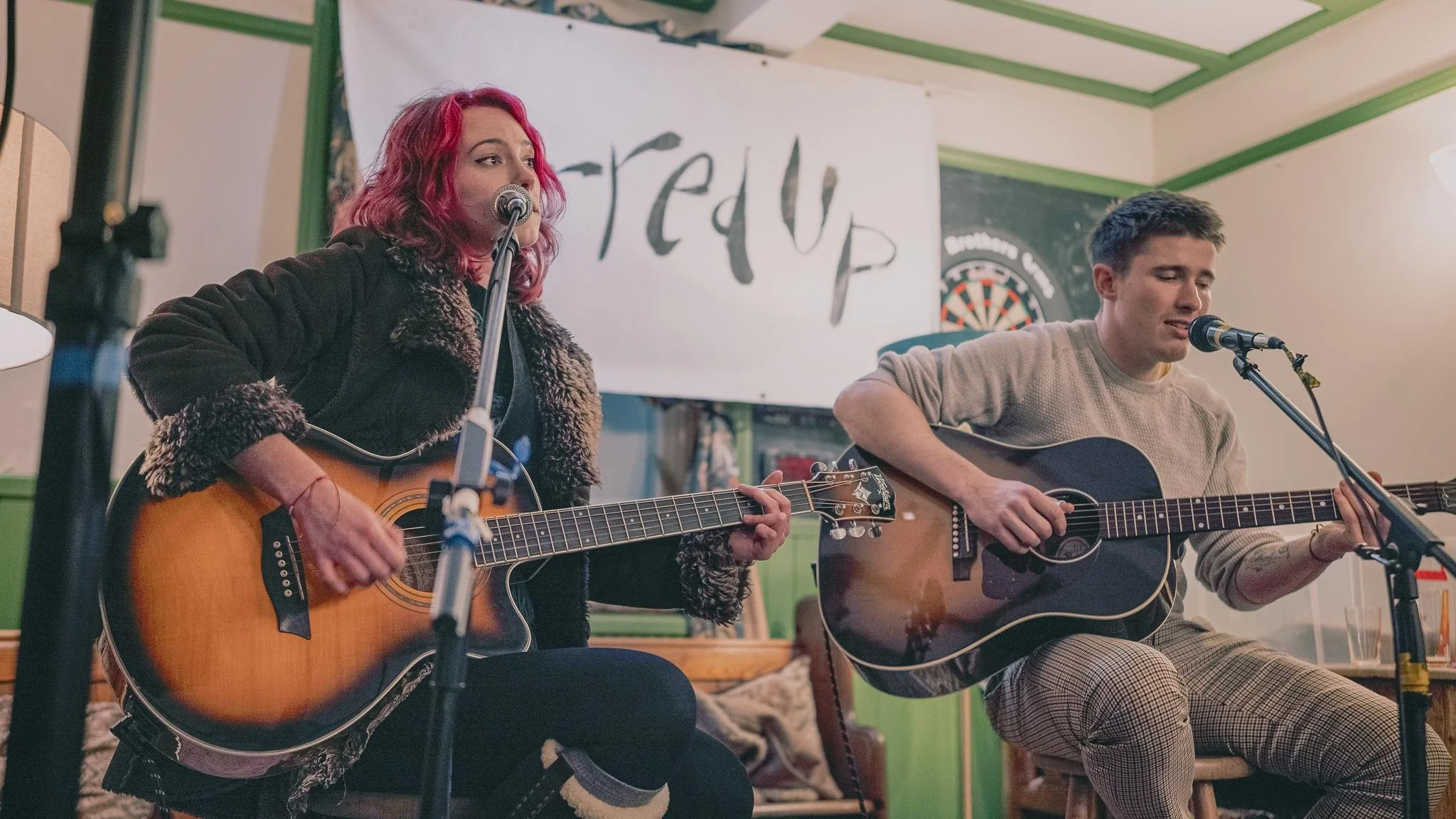 It&rsquo;s the first @jarreduphq Open Mic of the year tonight! 

If your new years resolution is to perform more then come down and show off your stuff! It kicks off at 7pm so come down! You&rsquo;ll get a free drink for performing and there's a hous