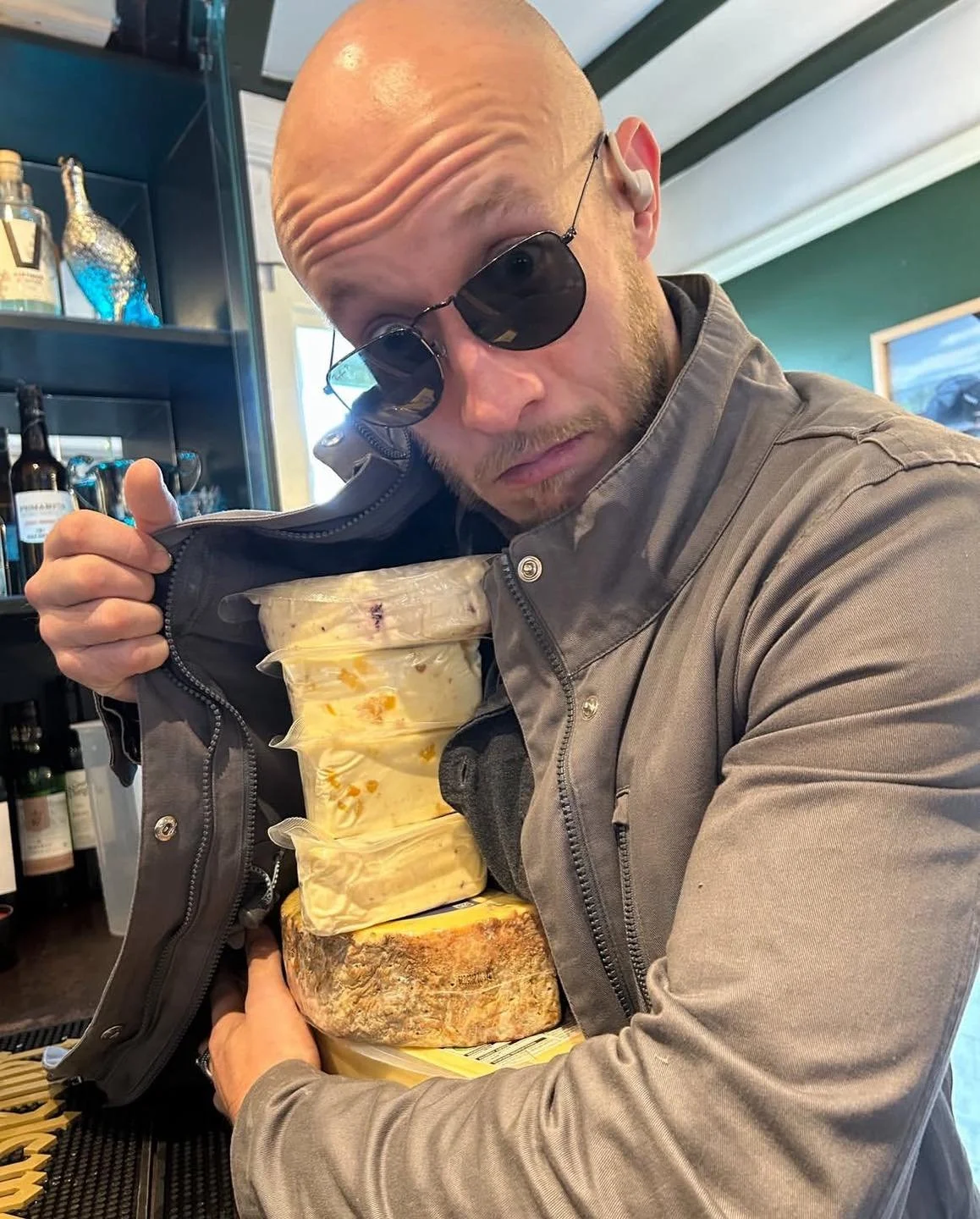 It&rsquo;s quiz time once again tonight! Kicking off at 8pm expect questions, cheese, prizes and good vibes! It&rsquo;s only &pound;1 per team to enter so give it a go this evening!