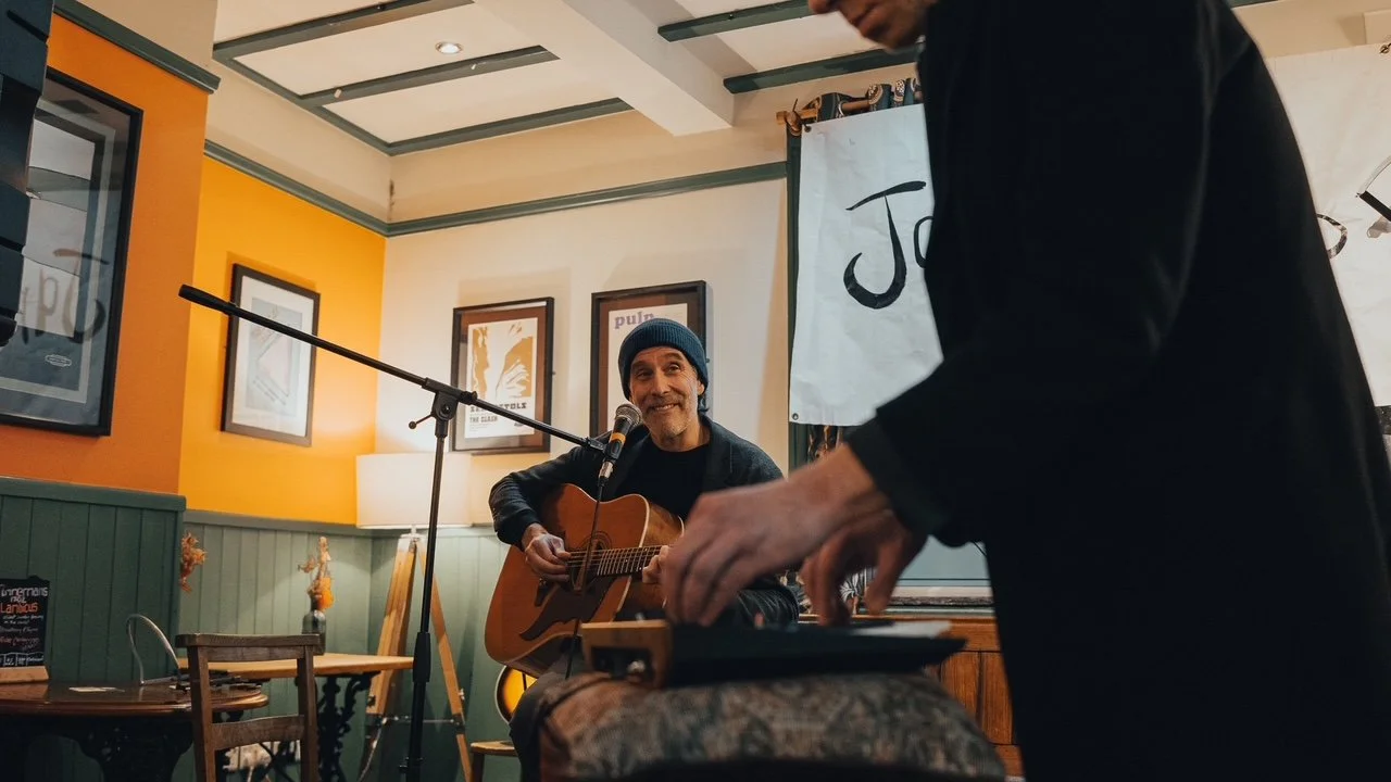 Once again it&rsquo;s @jarreduphq&rsquo;s Open Mic this evening! Kicking off from 7pm it&rsquo;s a wholesome evening to show off your musical talents to a welcoming crowd! You&rsquo;ll get a free pint for performing so why not give it a go tonight!

