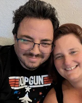 👋 Hi, we&rsquo;re Gabe and Sarah. We&rsquo;re big believers in plant-based wellness. Kush Cave is now open, and it's your place to learn and explore.

Link in bio. Welcome to the cave. 🦇

 #kushcave #sanantonio #texas #plantwellness