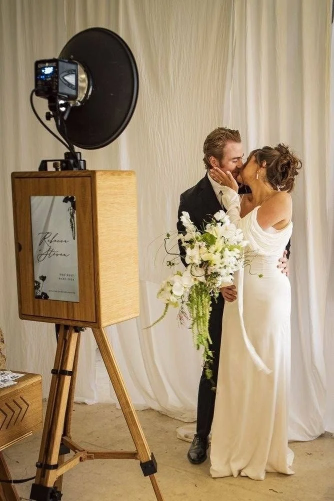STAY GOLDEN PHOTO BOOTH - wedding rentals - Los_.jpeg