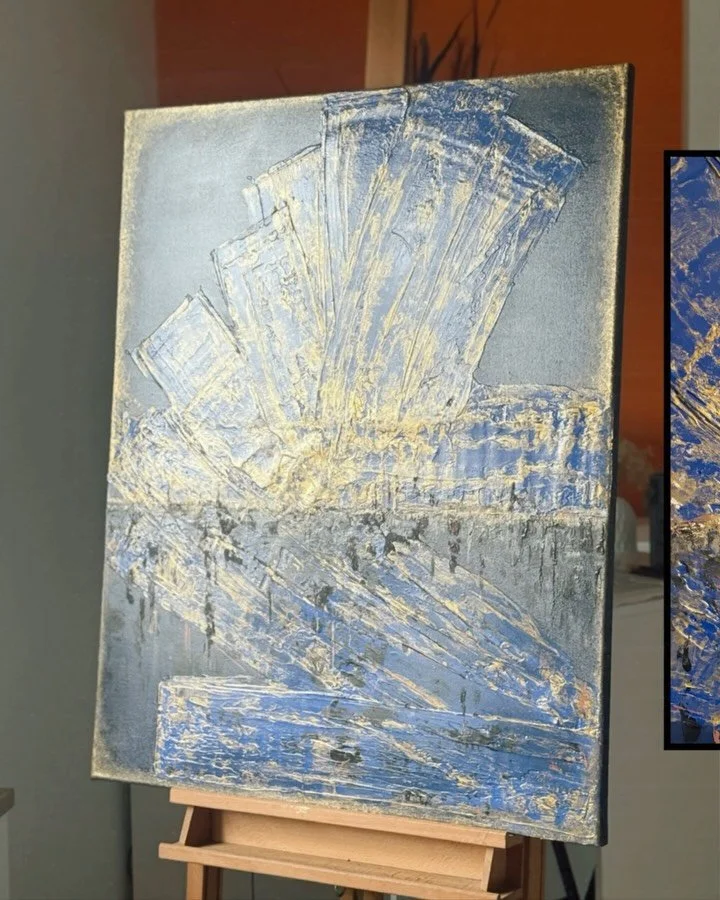 HIDDEN SUCCESS

On ne voit souvent que la surface.
La lumi&egrave;re.
L&rsquo;instant o&ugrave; tout semble &eacute;vident.

Mais sous la mati&egrave;re, il y a la pression.
La tension.
Les couches invisibles qui se construisent lentement.

Cette &oe