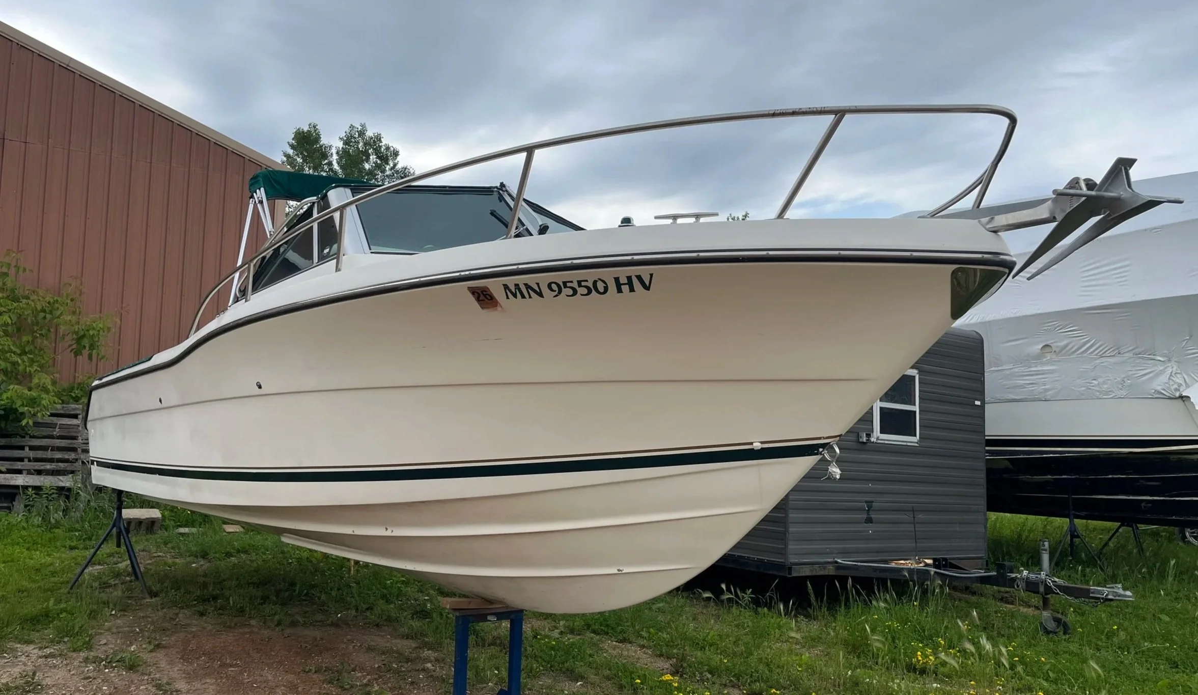 2000 Pursuit 2460 Denali
