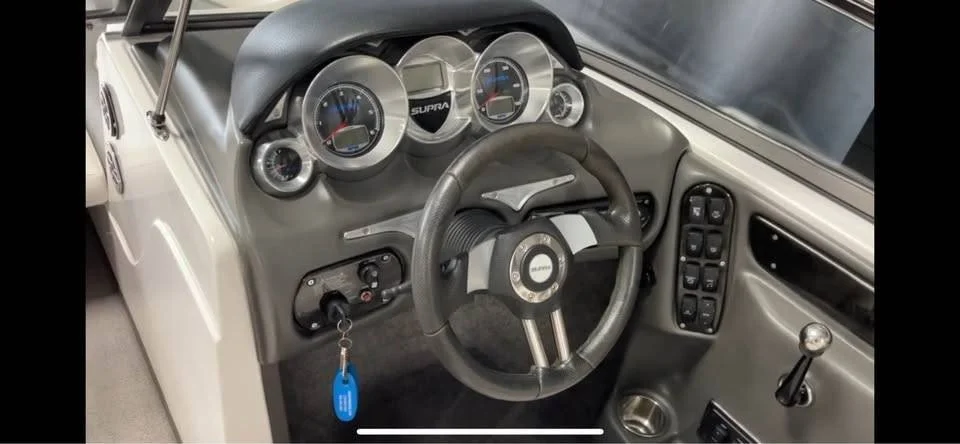 08supra_7.jpg