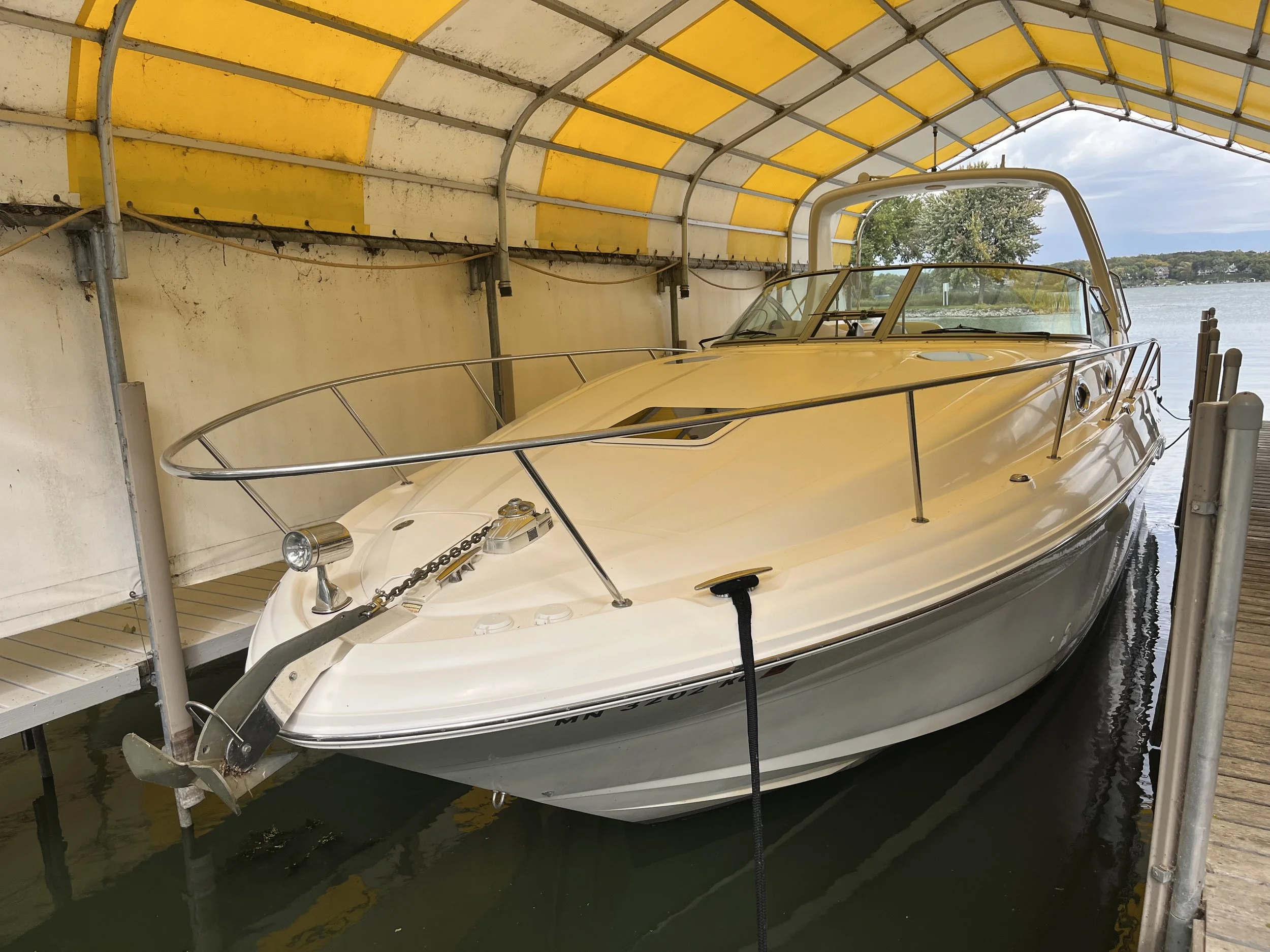 2003 Sea Ray 320 Sundancer - Slip Option