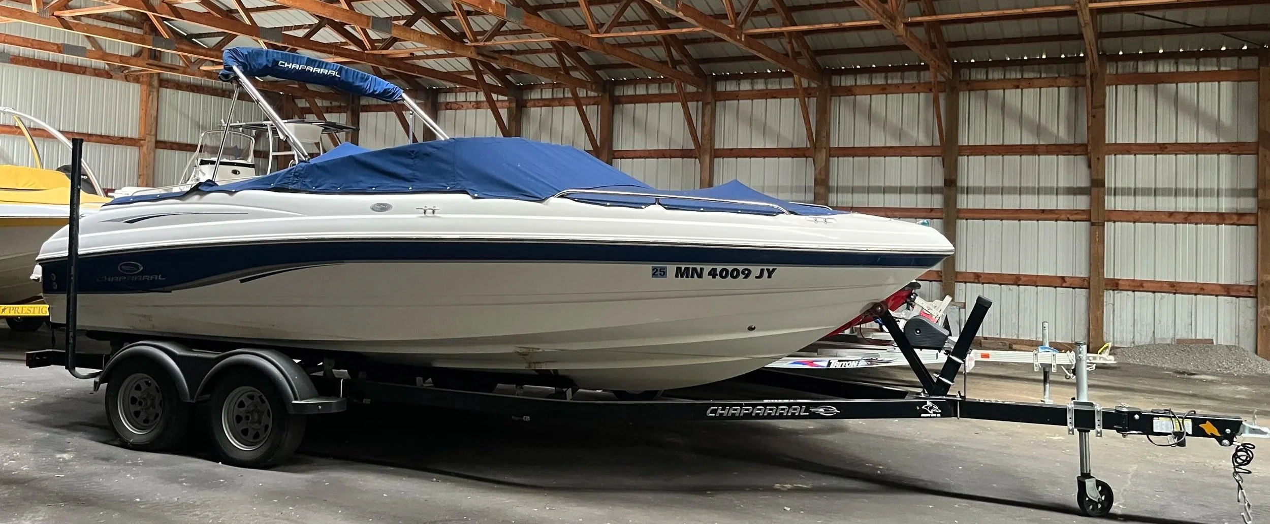 2005 Chaparral 210 SSi.jpg