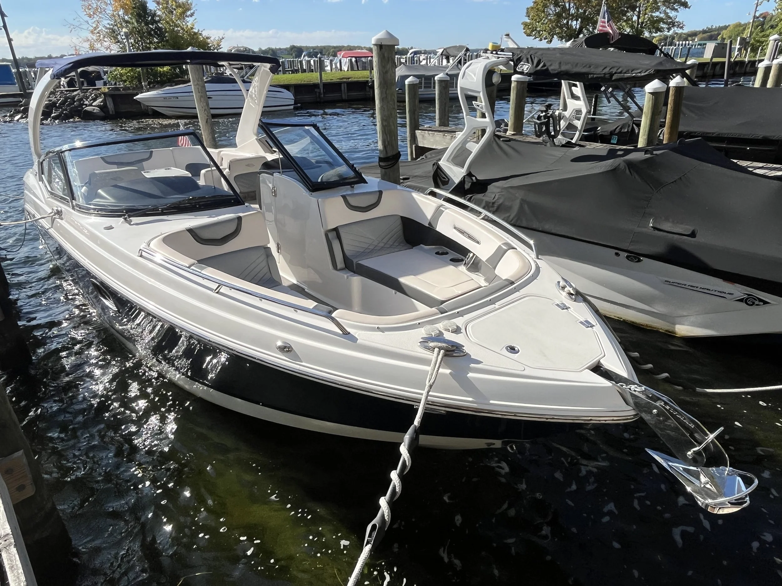 2018 Chaparral 307 - Slip Option