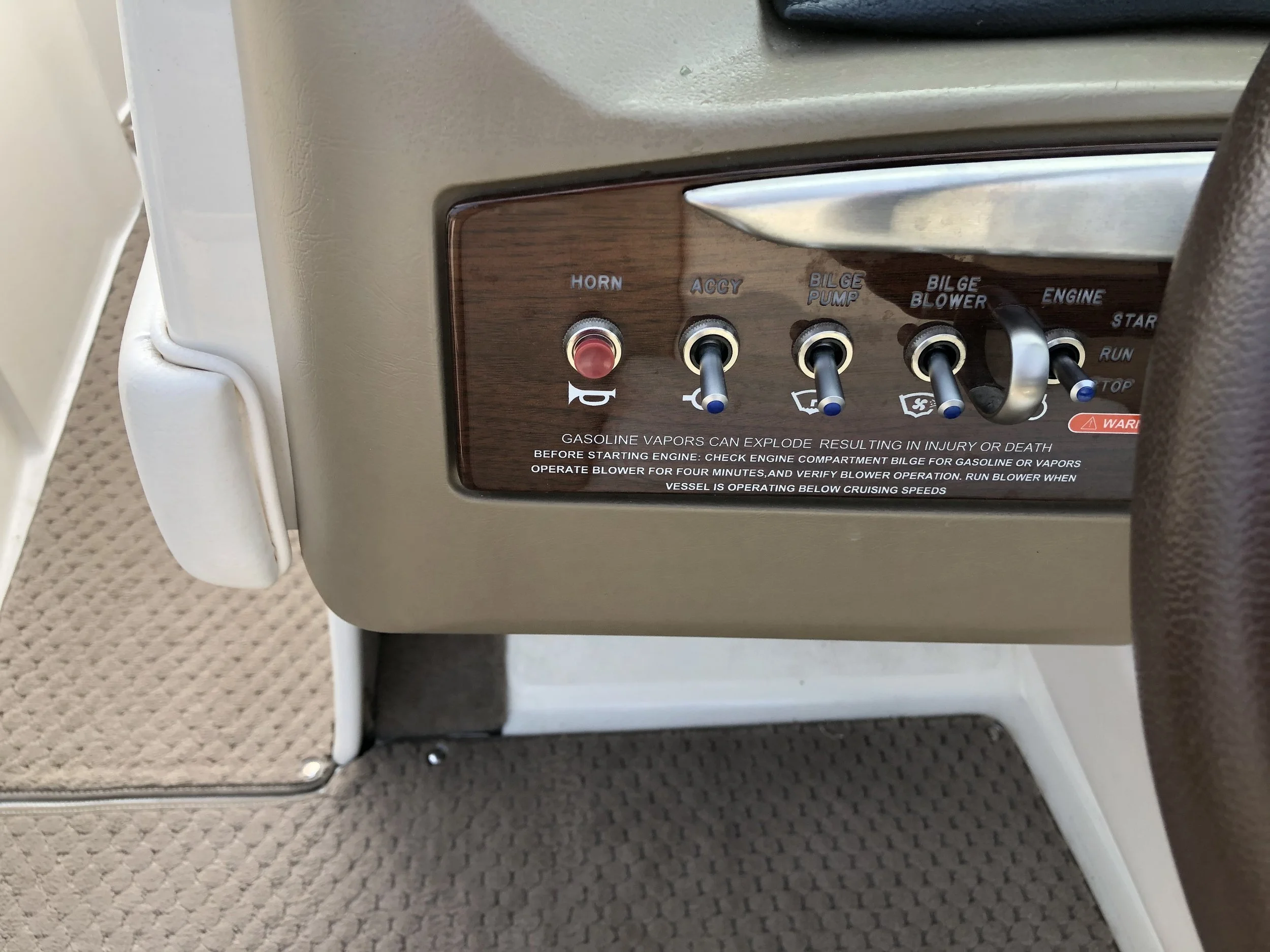 Sea ray SLX 230 5.jpeg