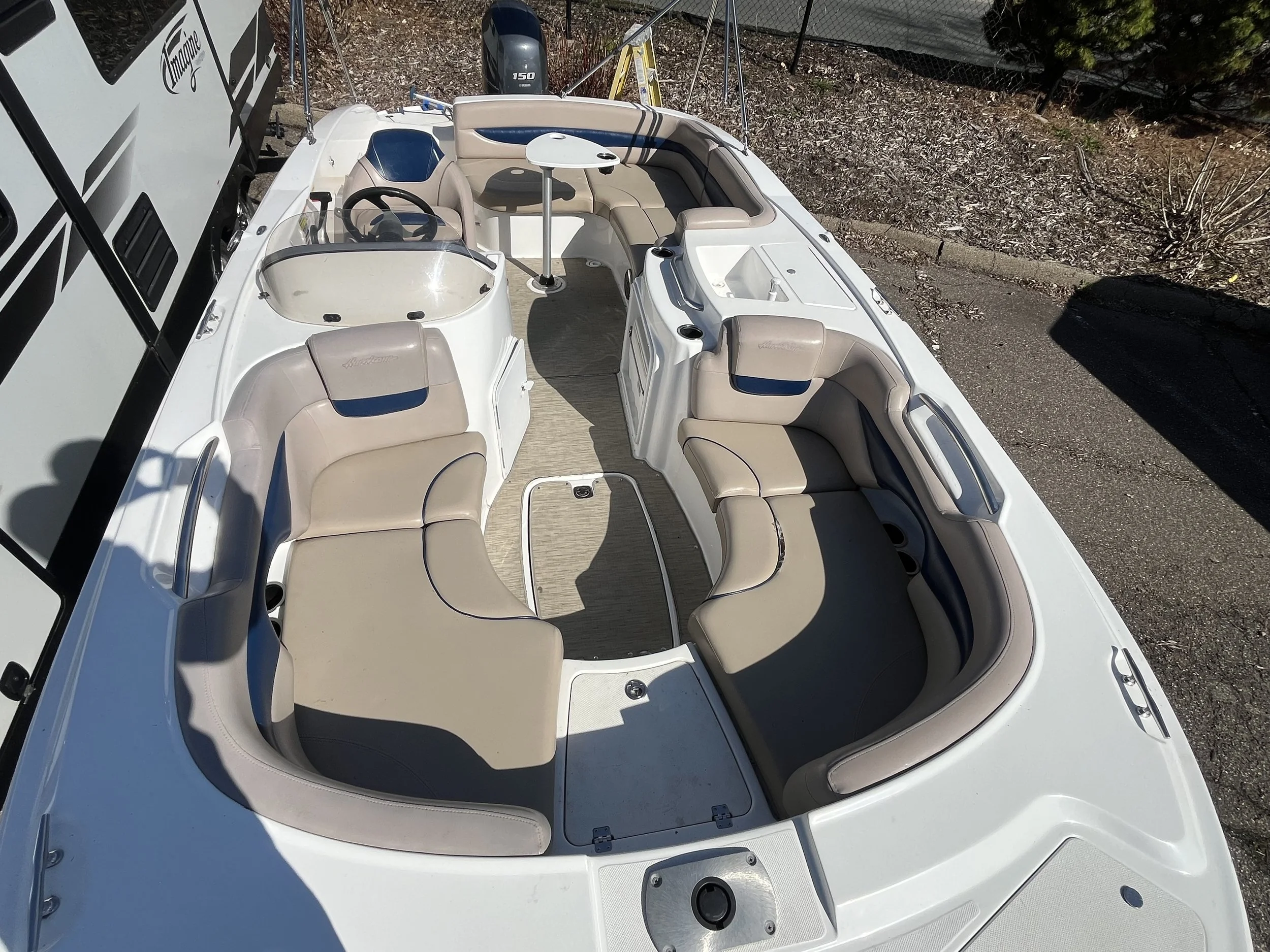 2013 Hurricane Sun Deck 203 Sport & Trailer