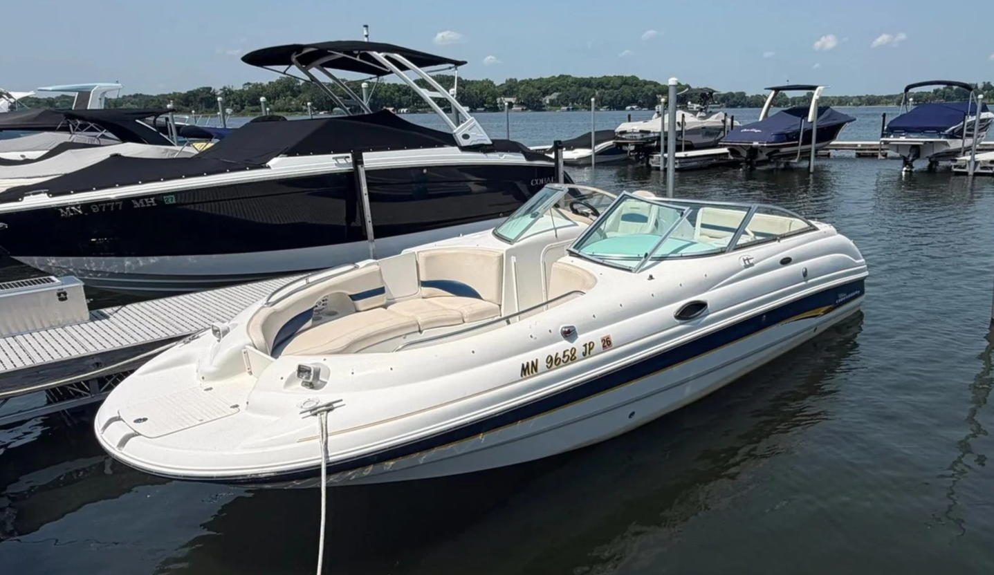 2001 Chaparral 233 Sunesta