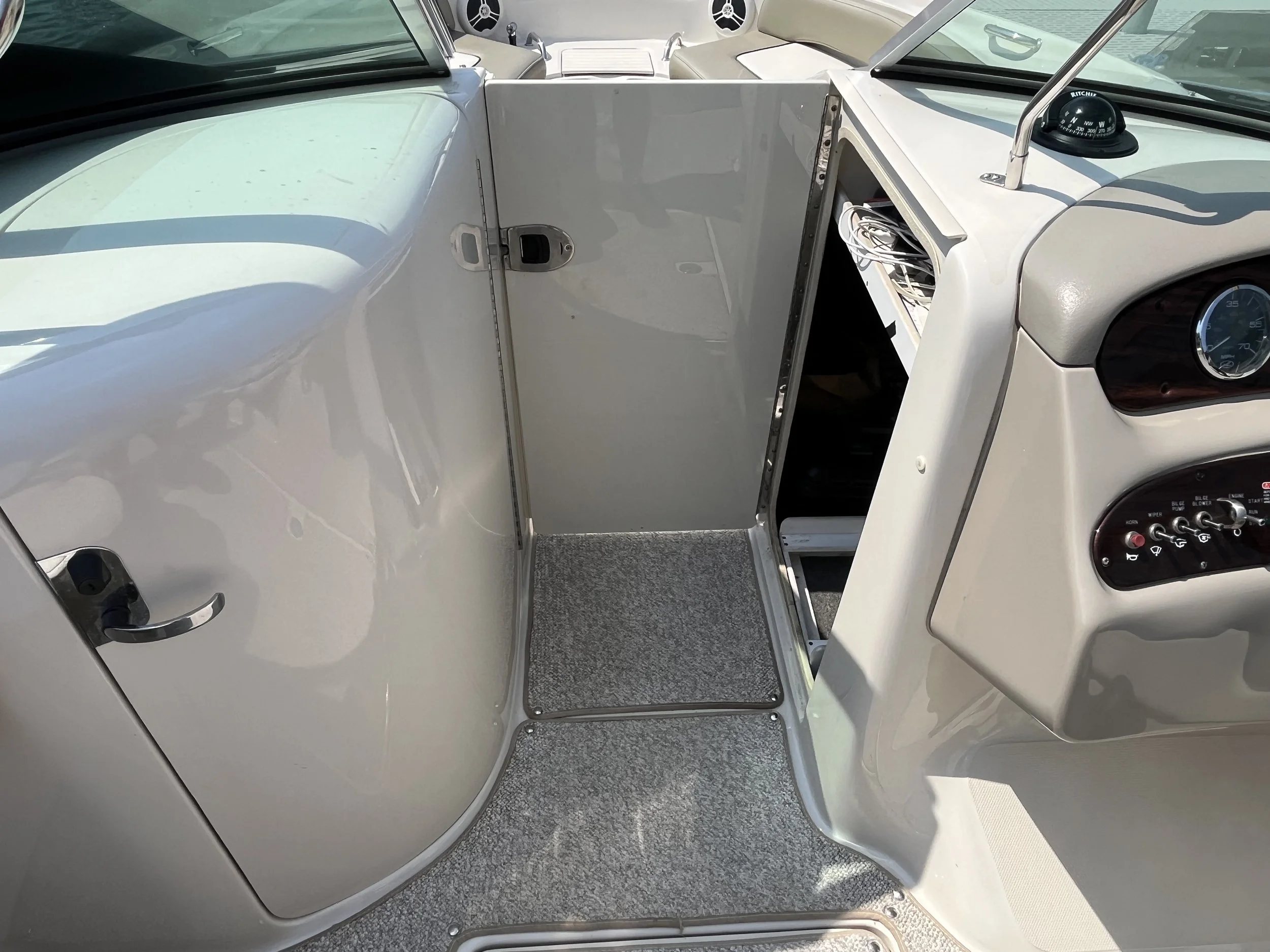 07sundeck240_17.jpeg