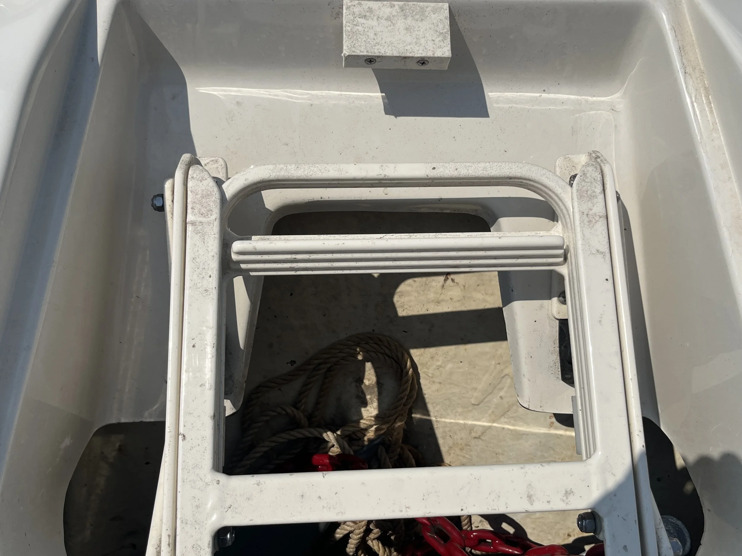 07sundeck240_22.jpeg