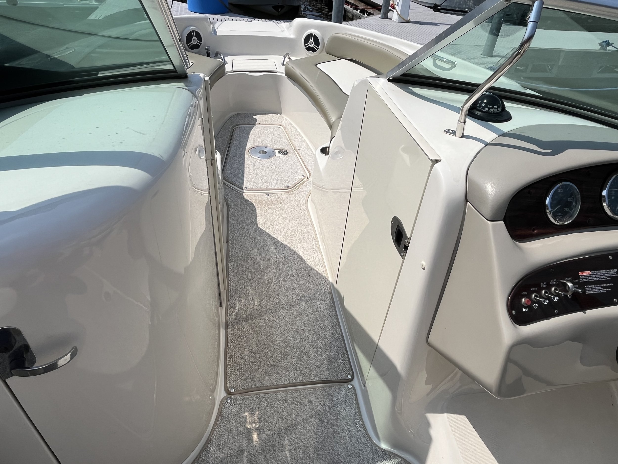 07sundeck240_16.jpeg