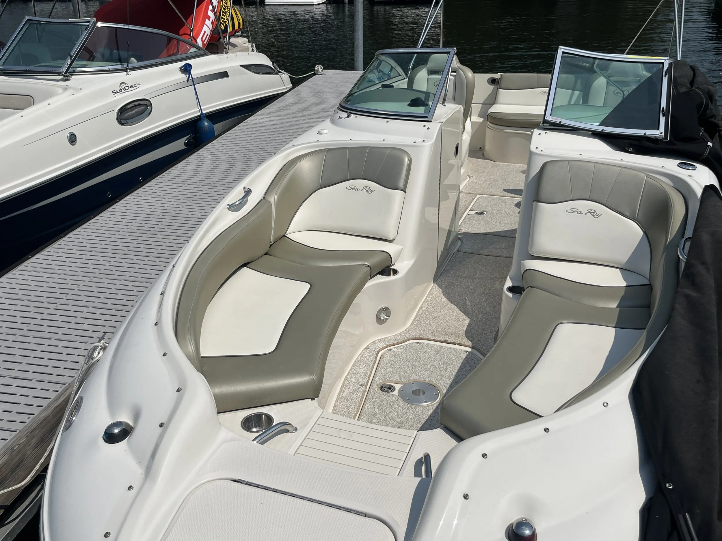 07sundeck240_23.jpeg