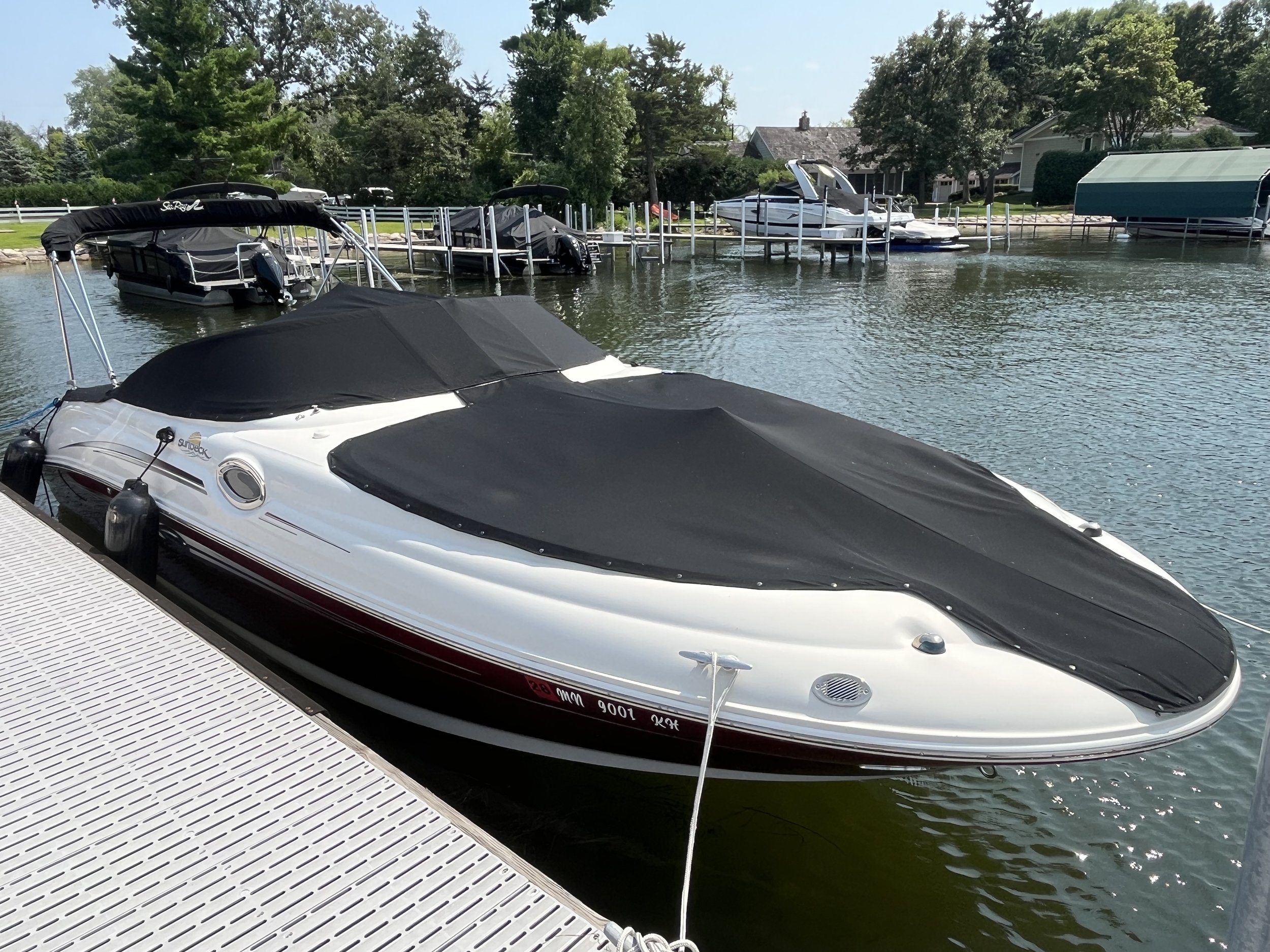 07sundeck240_1.jpeg