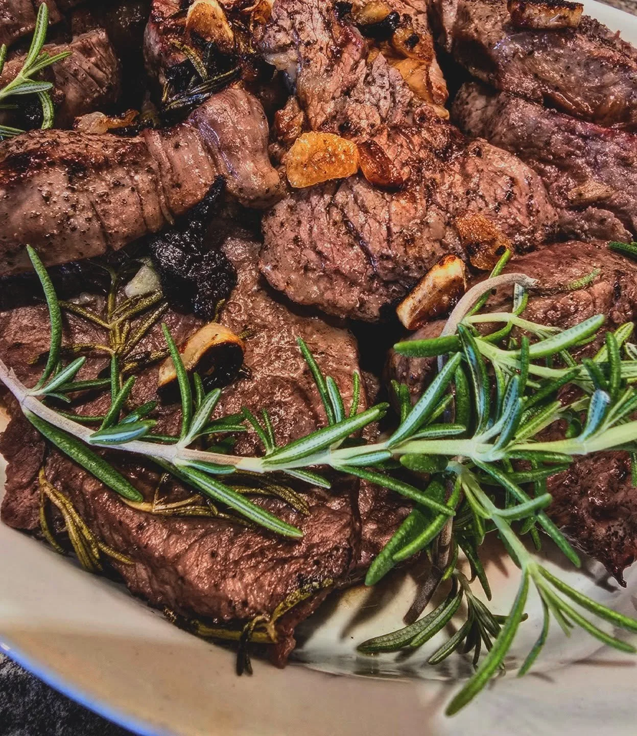 🤯🥩 What's better than a plate full of filet mignon for supper? 
........ the fact that its also........
➡️ raised on our farm from start to finish 
➡️ no corn, antibiotics, or hormones 
➡️🥩 just some organic, farm to Table beef 😋

#EatLocal #albe