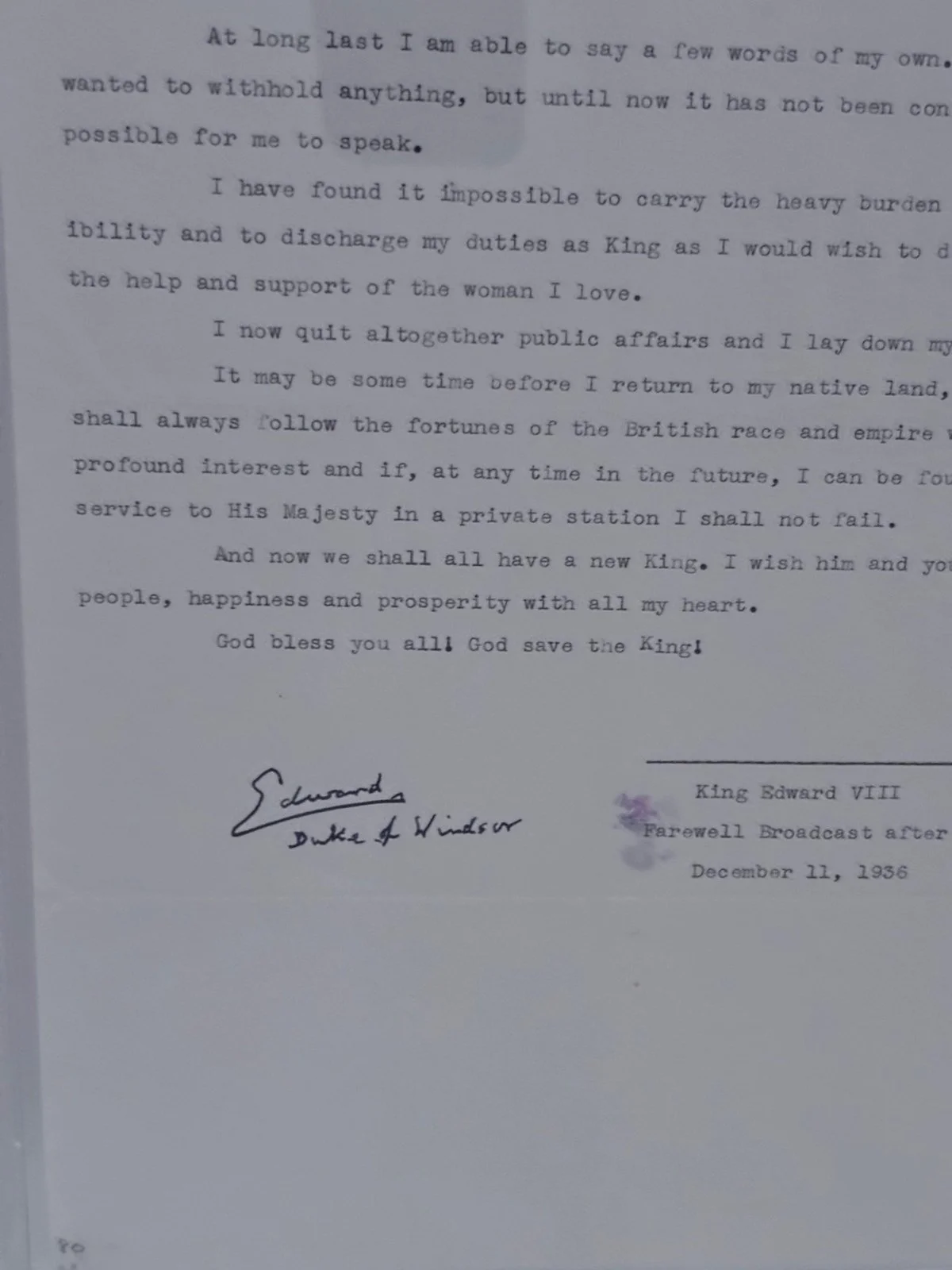 edward abdication  close up of sig.jpg