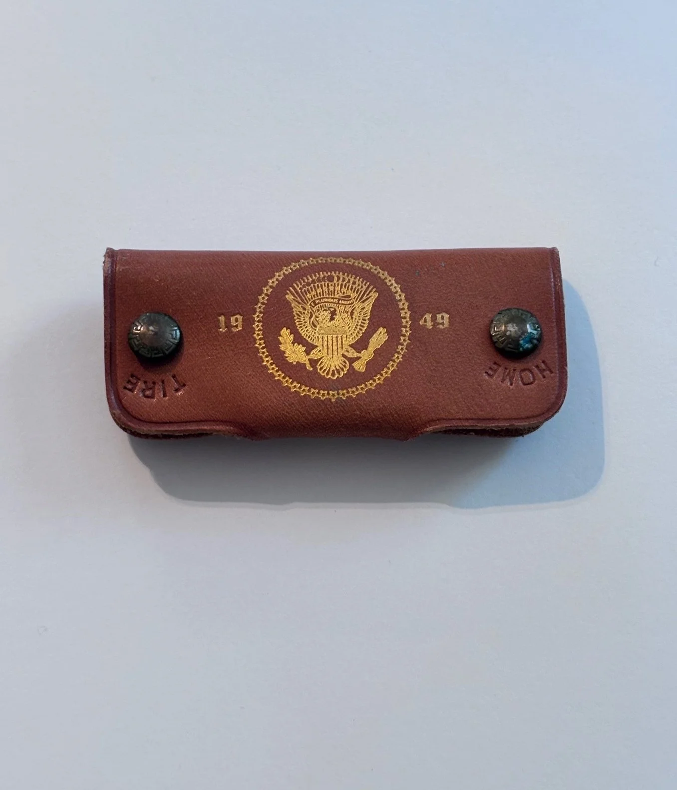 Truman key holder 6502 year side.jpg