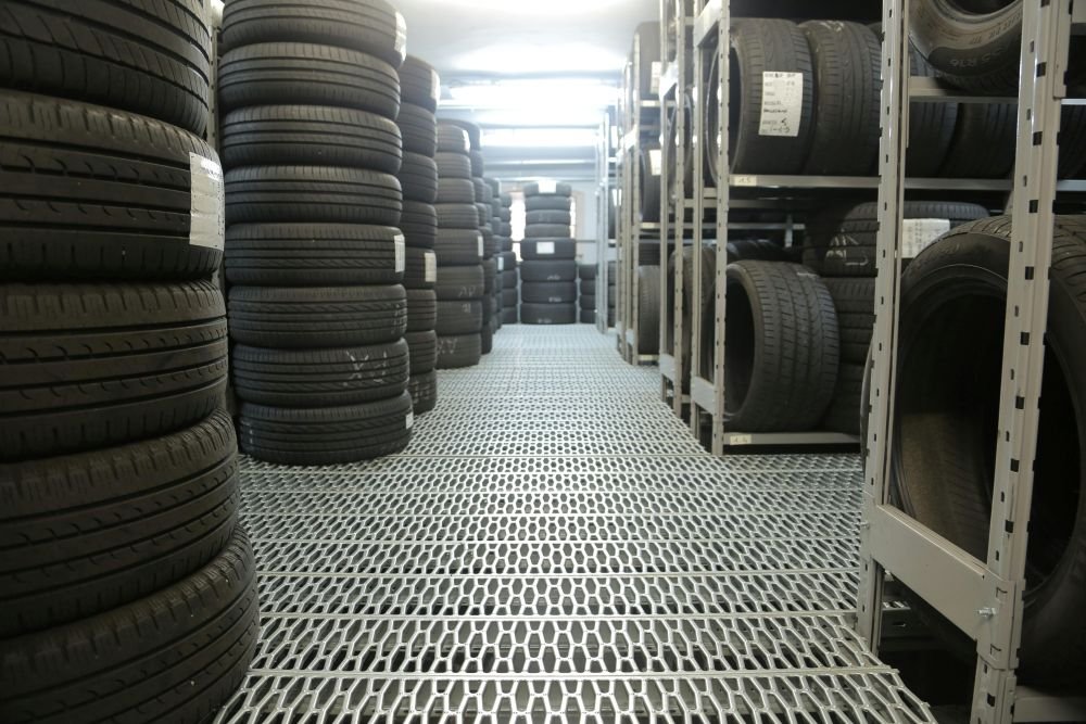 Top Factors That Increase the Value of a Tire Shop