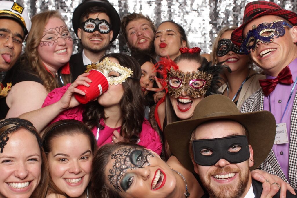 holiday-party-photo-booth-4-1024x683.jpg