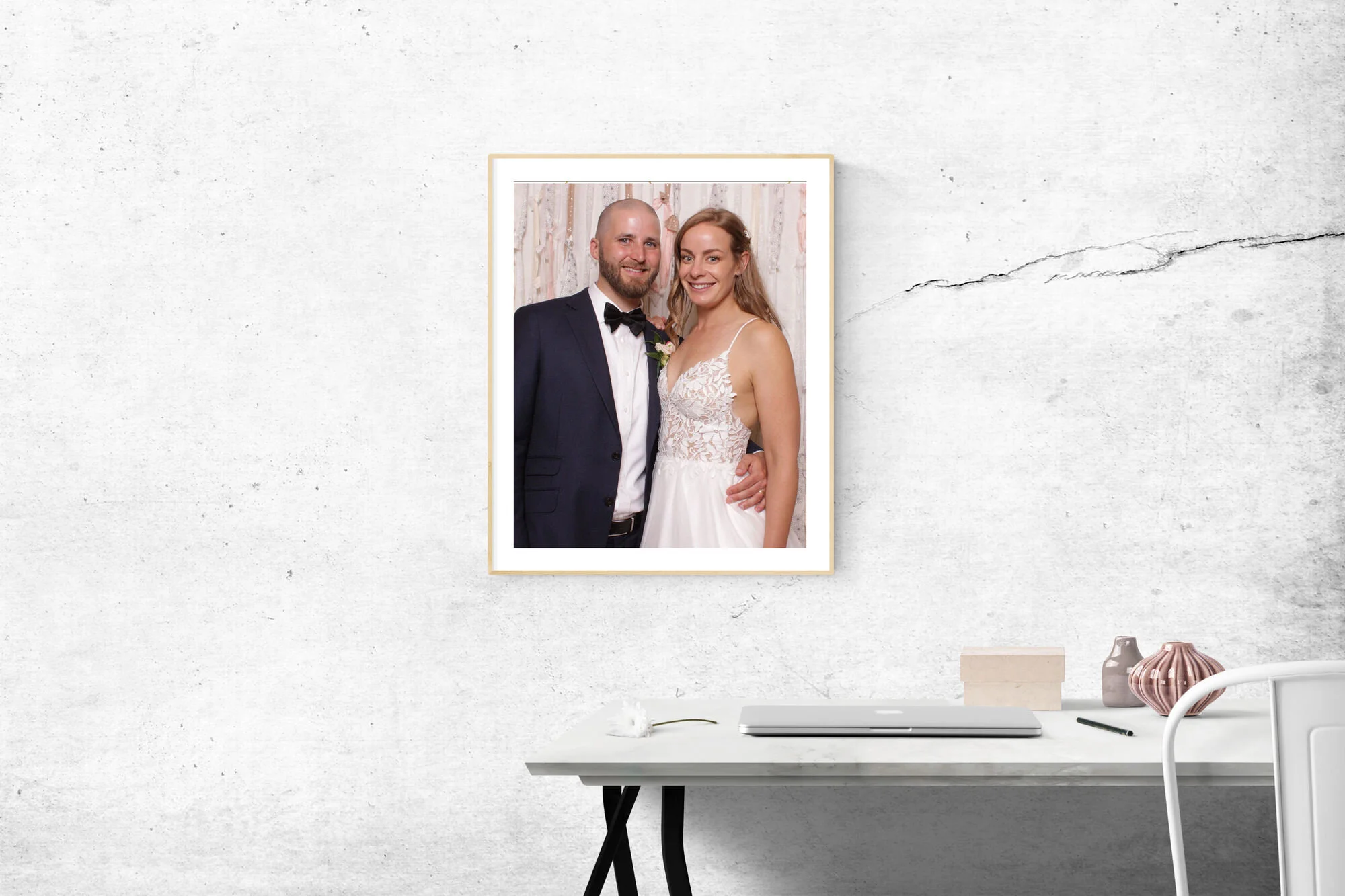 Summer wedding photo booth