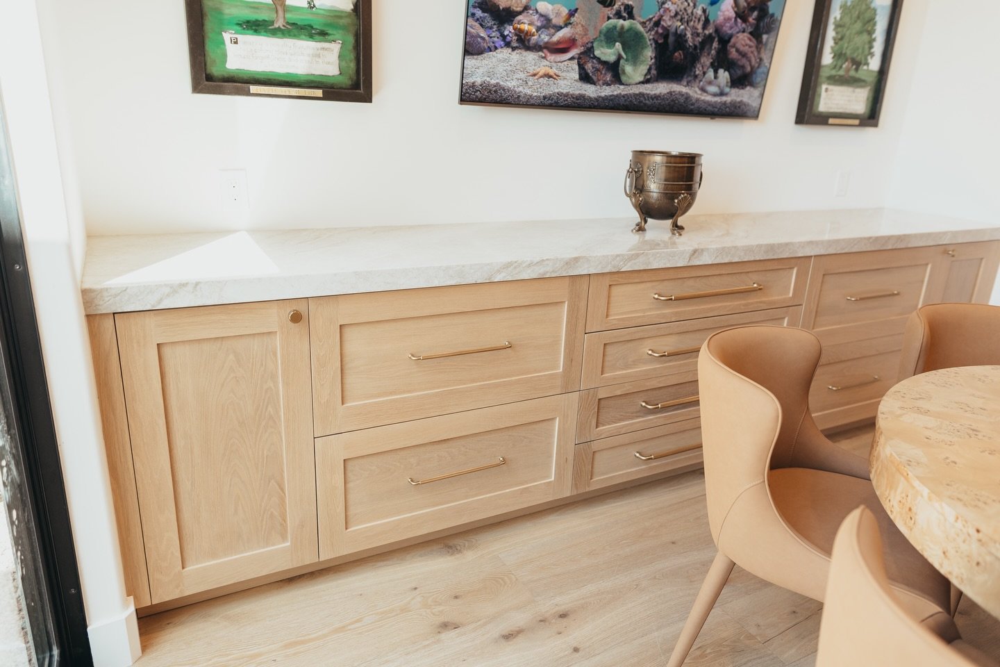 This wall wanted to be a breakfast bar ☕️