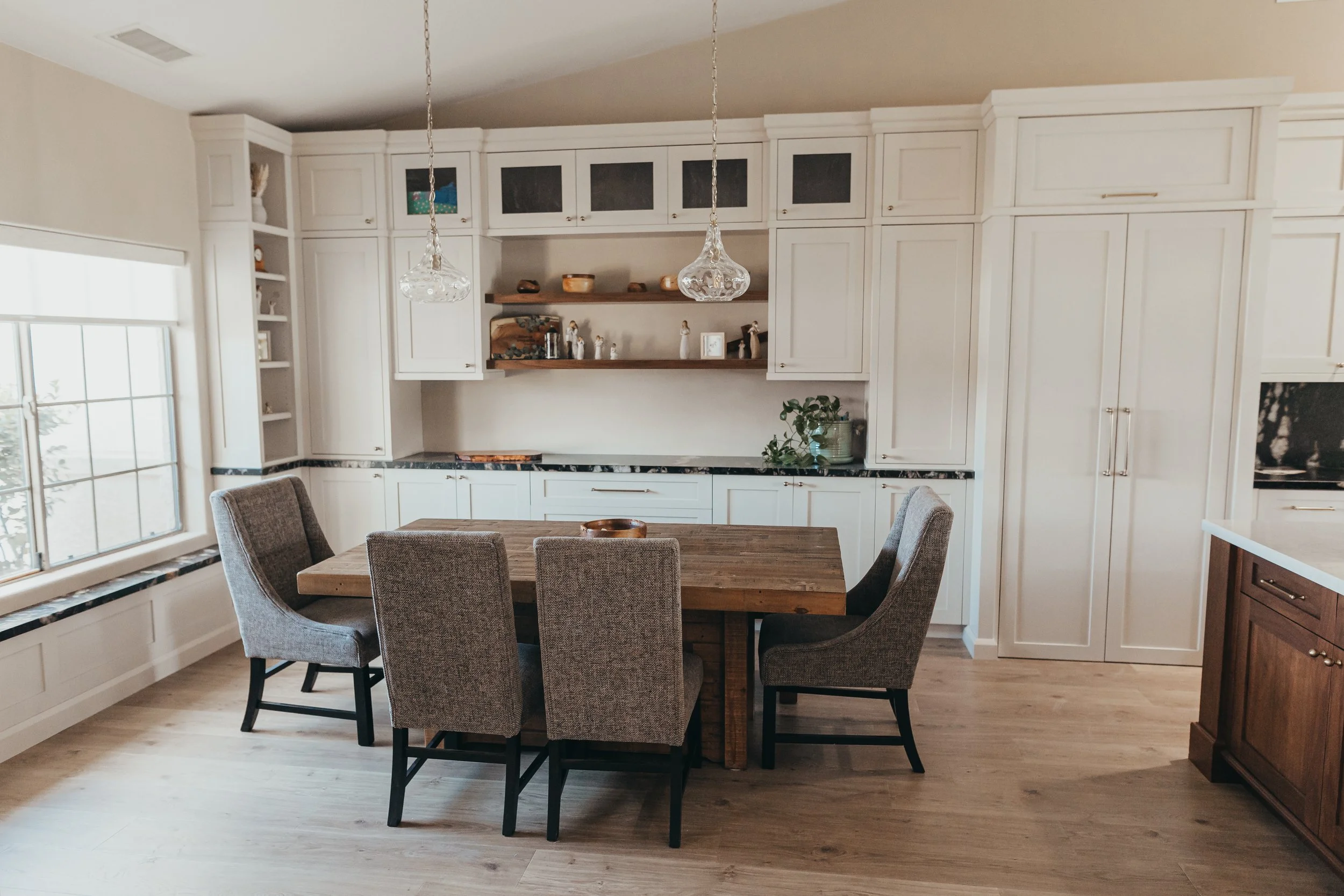 Dining room cabinets in Glendale, Arizona
