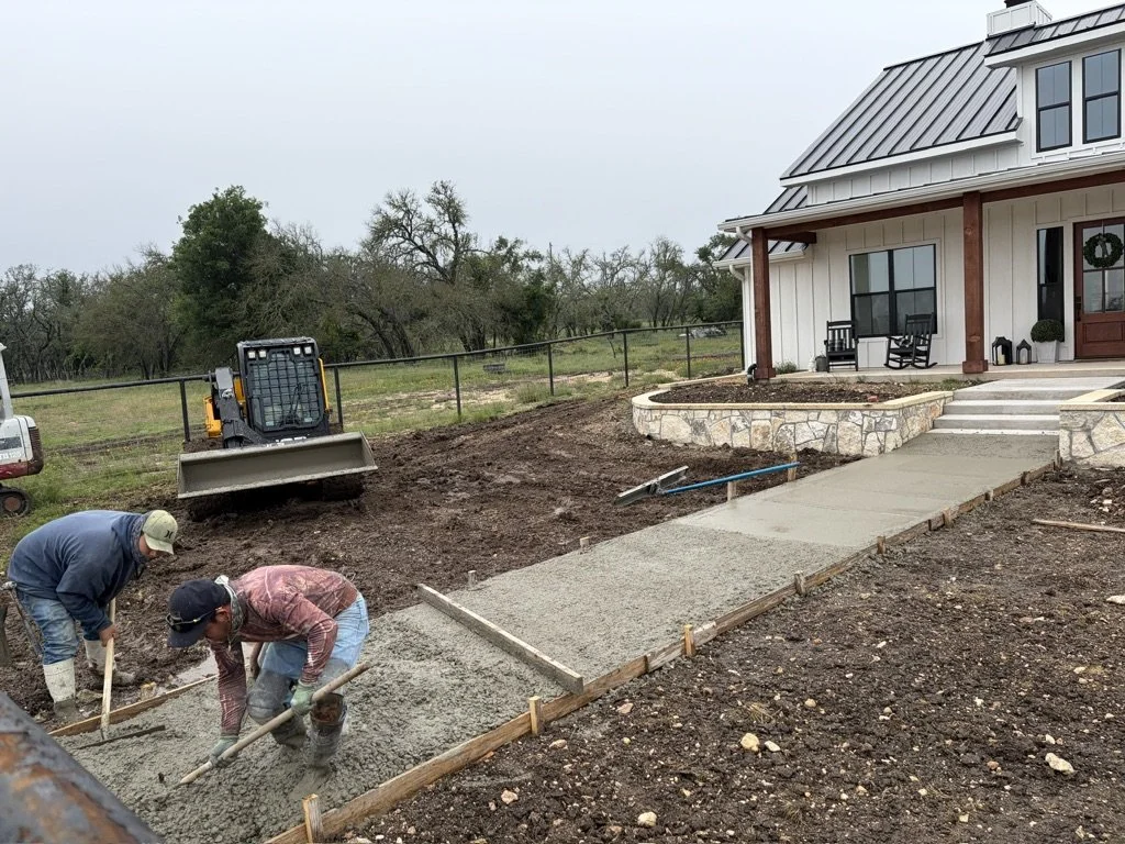 HARDSCAPING & CONCRETE