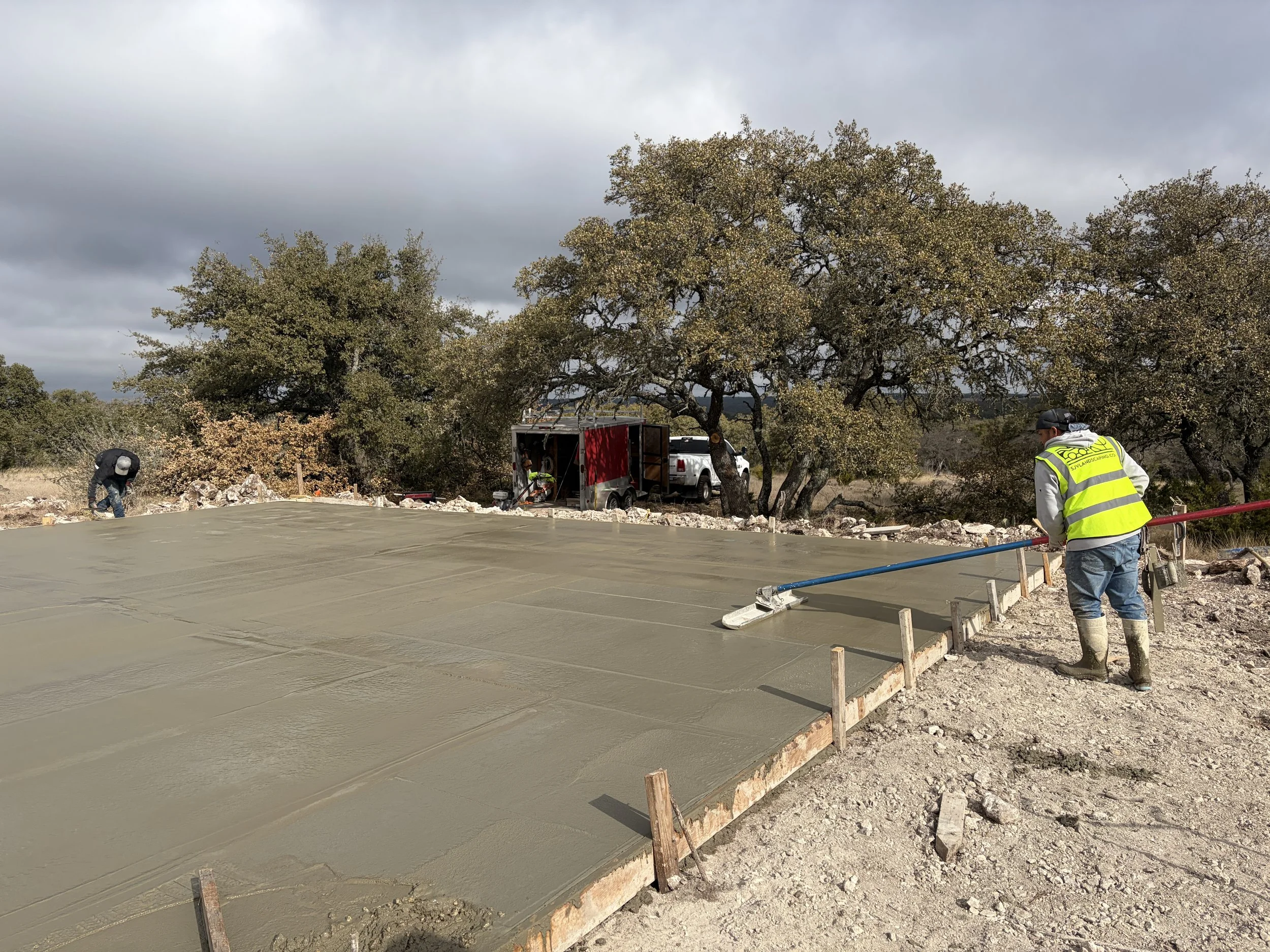HARDSCAPING & CONCRETE