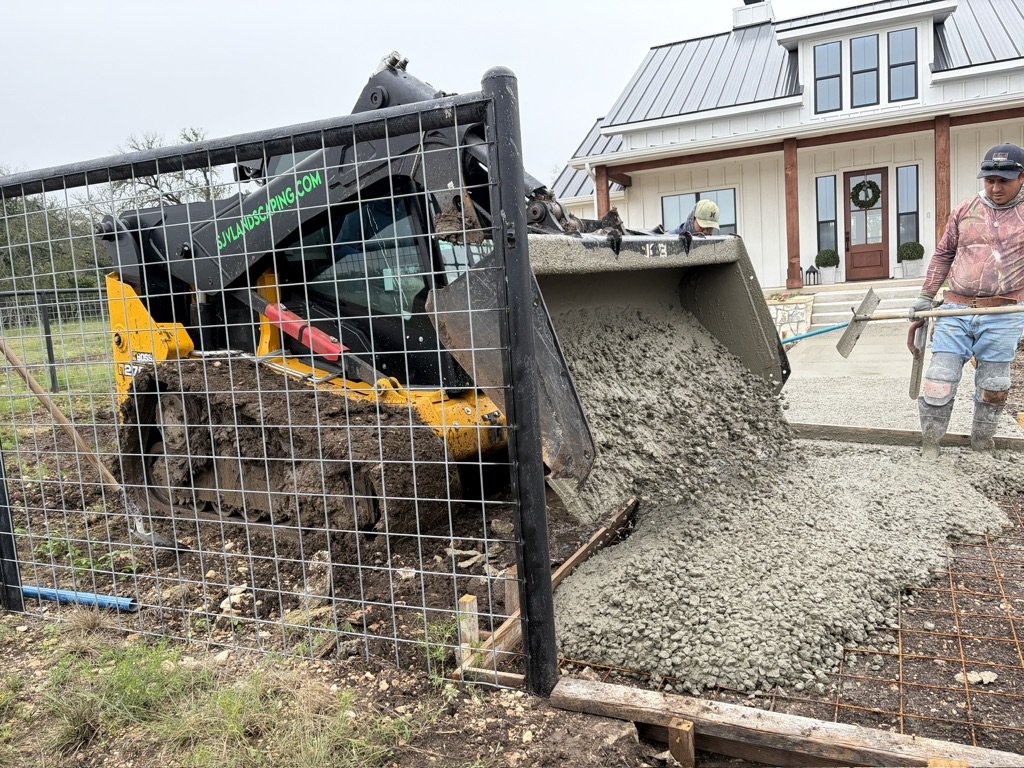 HARDSCAPING & CONCRETE
