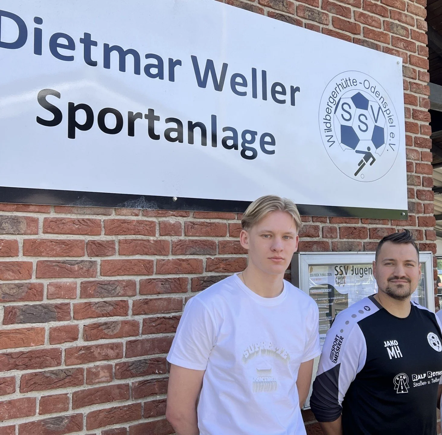 Spitzenspiel unter Flutlicht: Unsere Erste empfängt den SV Frömmersbach