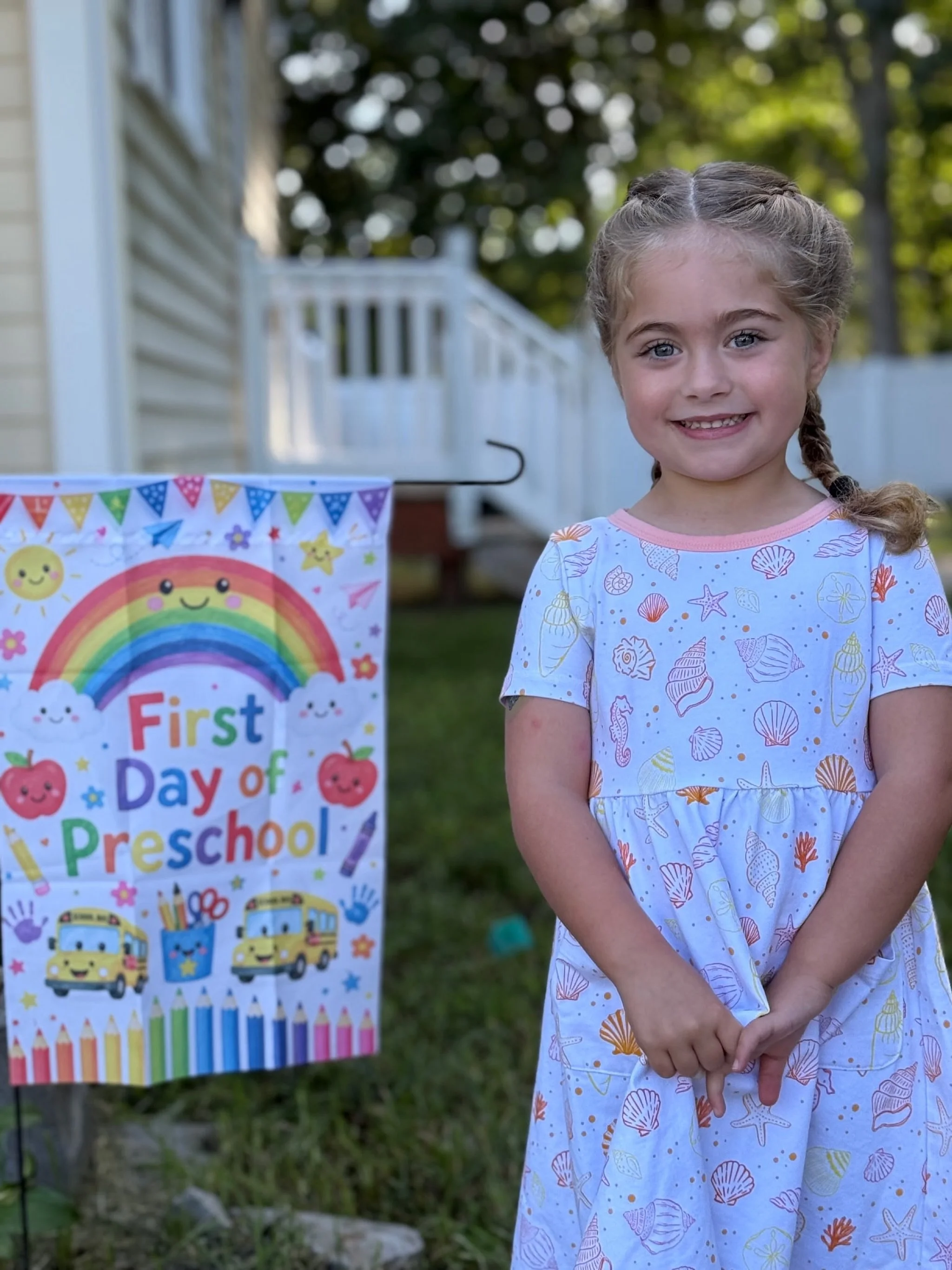 First day of school, Trail &amp; Tide style. 🎒🌊

Wishing all our little explorers a wonderful year filled with new friends, big adventures, and plenty of moments to wonder. 🤍

Thank you to this sweet Trail &amp; Tide girl for sharing her first day